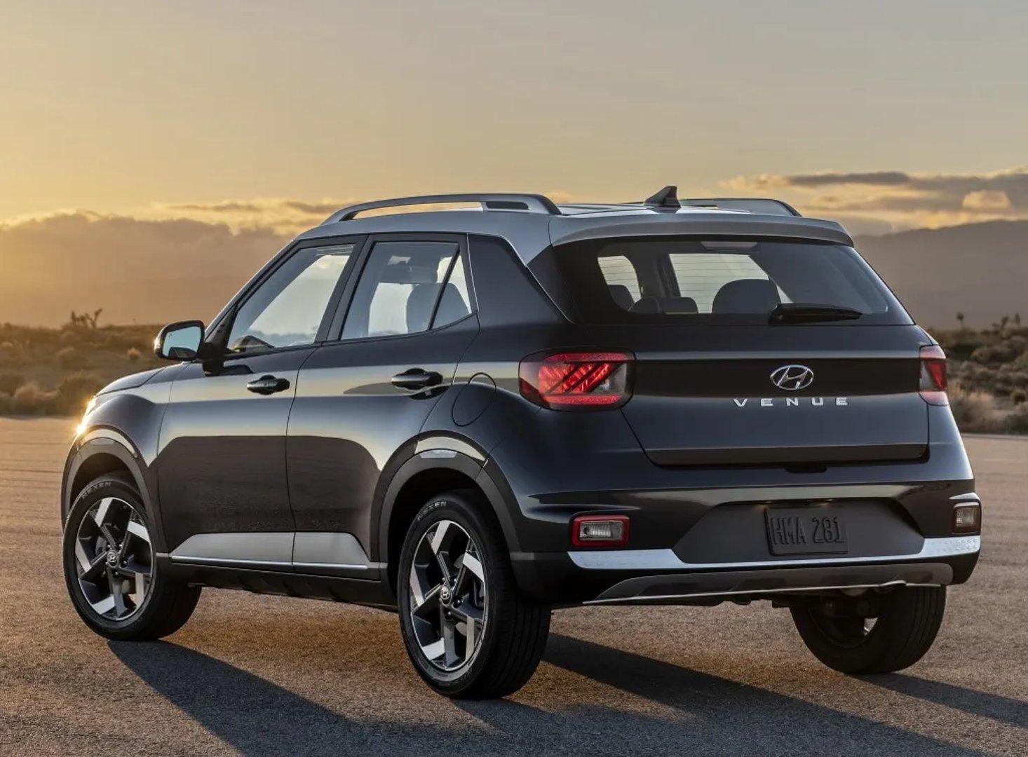 Hyundai_Venue_1_generation__SUV_5-doors__1.jpg