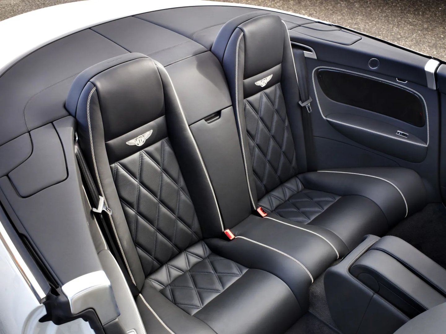 Bentley_Continental_GT_1_generation__Cabrio__10.jpg