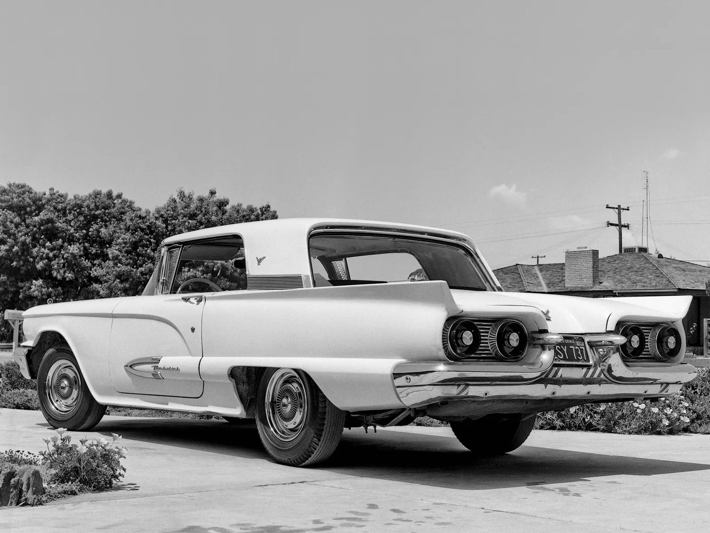 Ford_Thunderbird_2_generation__Coupe_Hardtop__9.jpg