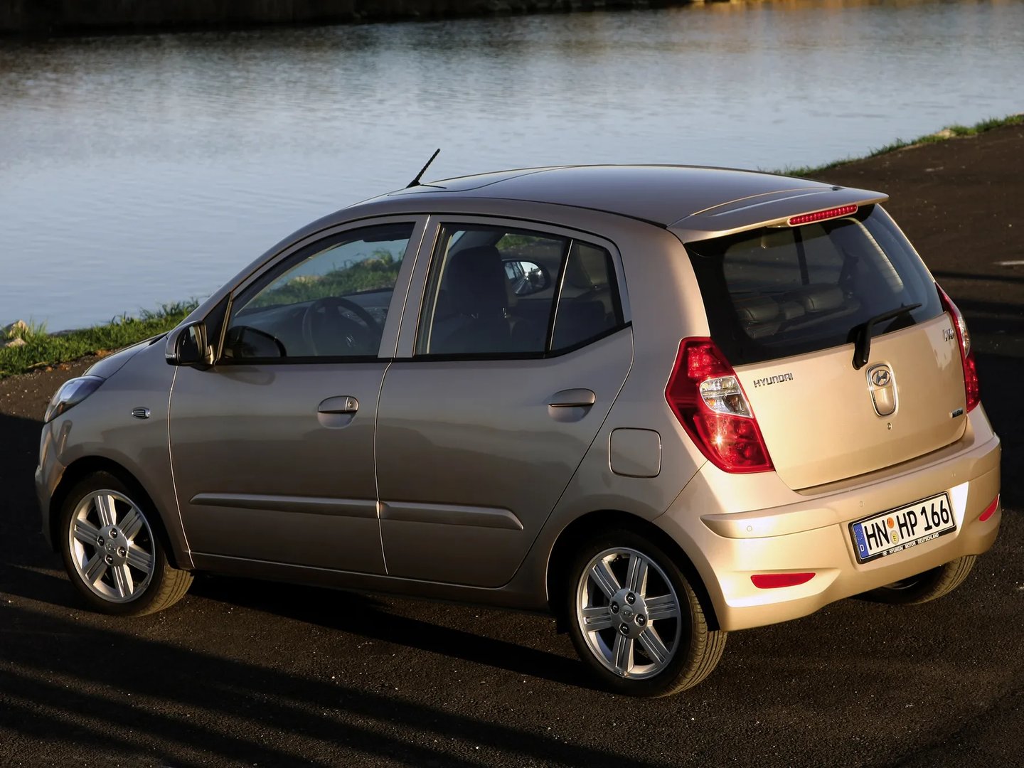 Hyundai_i10_1_generation__Mini_5-doors__9.jpg
