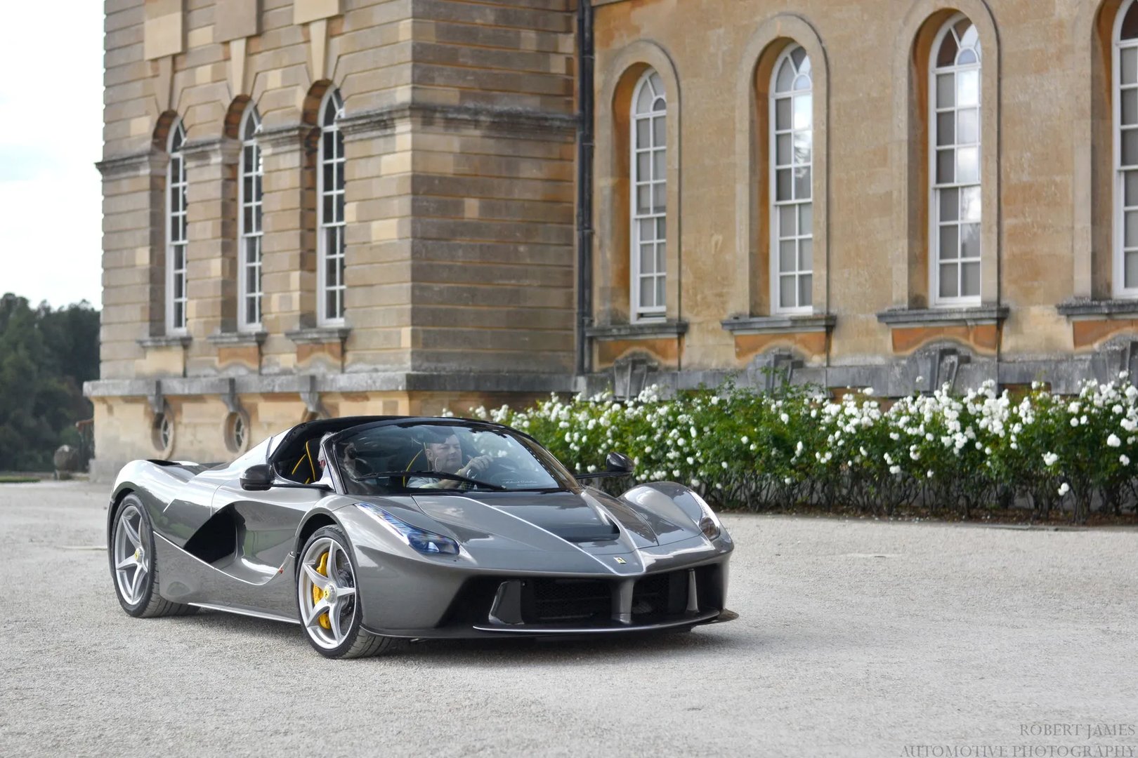 Ferrari_LaFerrari_1_generation__Roadster__11.jpg