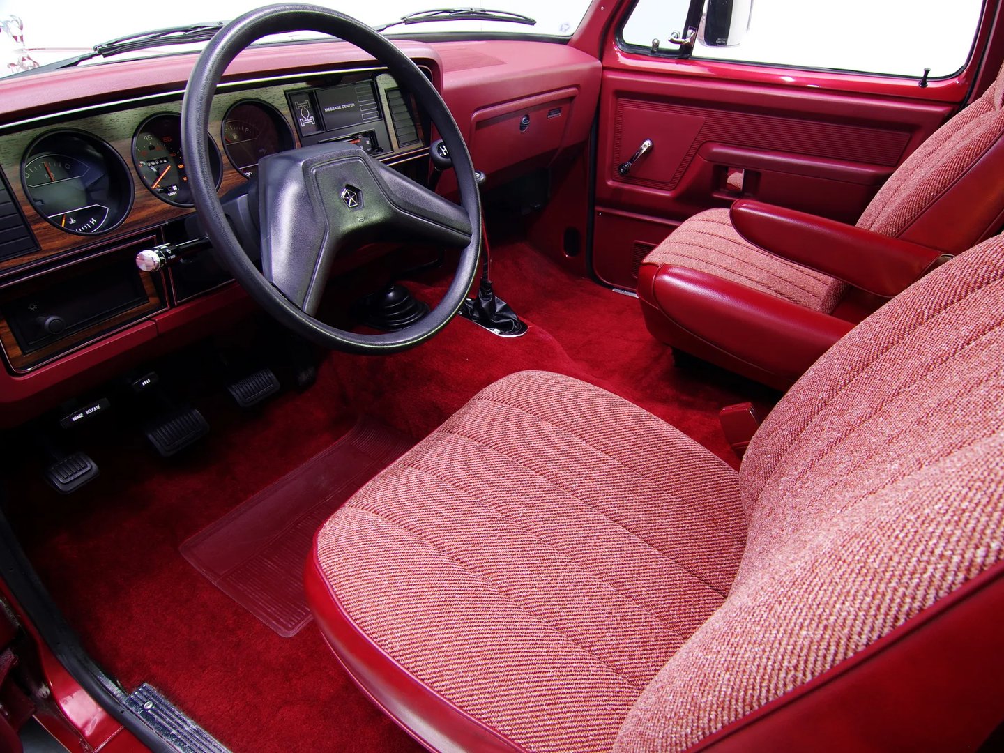 Dodge_Ramcharger_2_generation__SUV_3-doors__5.jpg