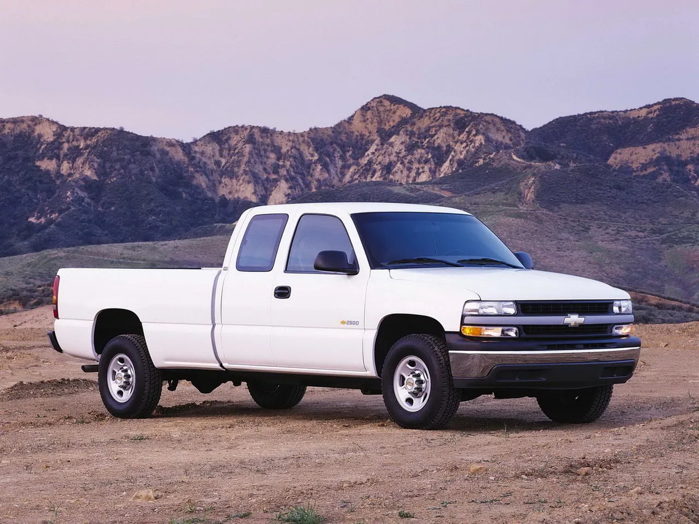 Chevrolet_Silverado_1_generation__Pickup_1.5-cab__5.jpg