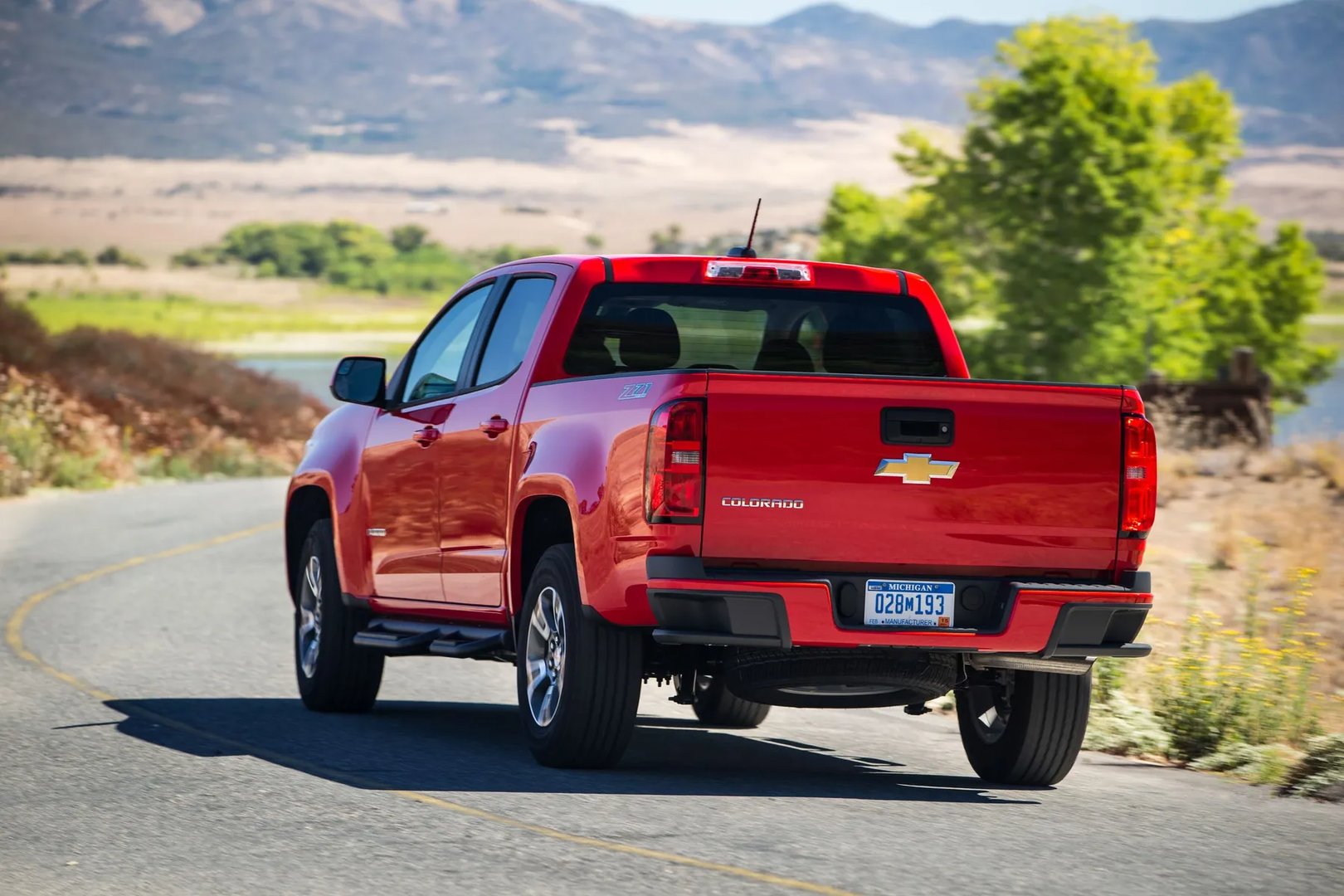 Chevrolet_Colorado_2_generation_restyling_1__Pickup_double-cab__3.jpg