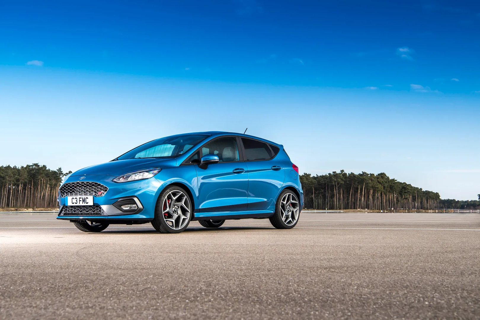 Ford_Fiesta_ST_7_generation__Mini_5-doors__9.jpg