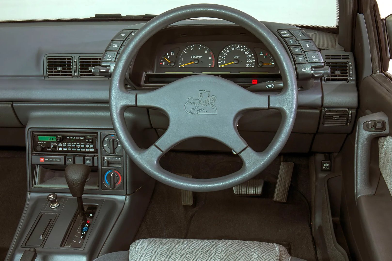 Holden_Calais_2_generation__Sedan__8.jpg