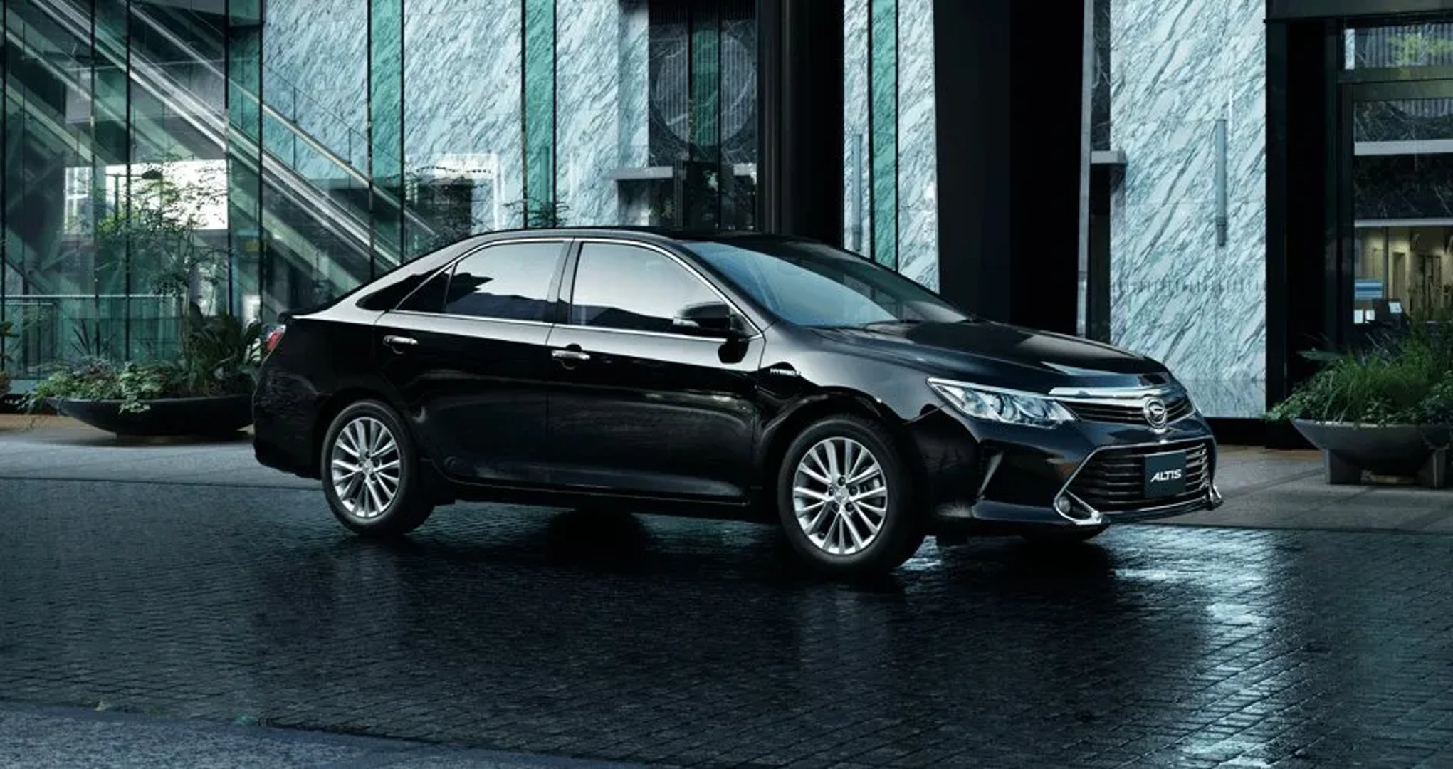 Daihatsu_Altis_4_generation_restyling__Sedan__1.jpg