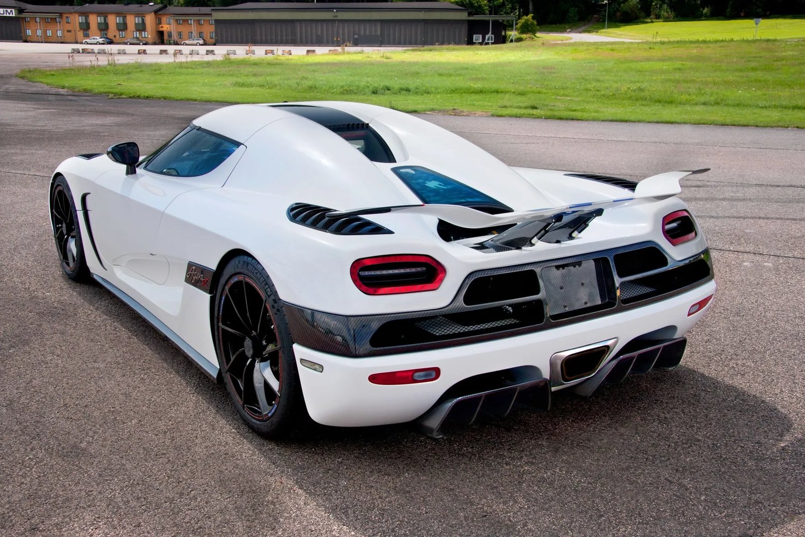 Koenigsegg_Agera_R_1_generation__Coupe__9.jpg