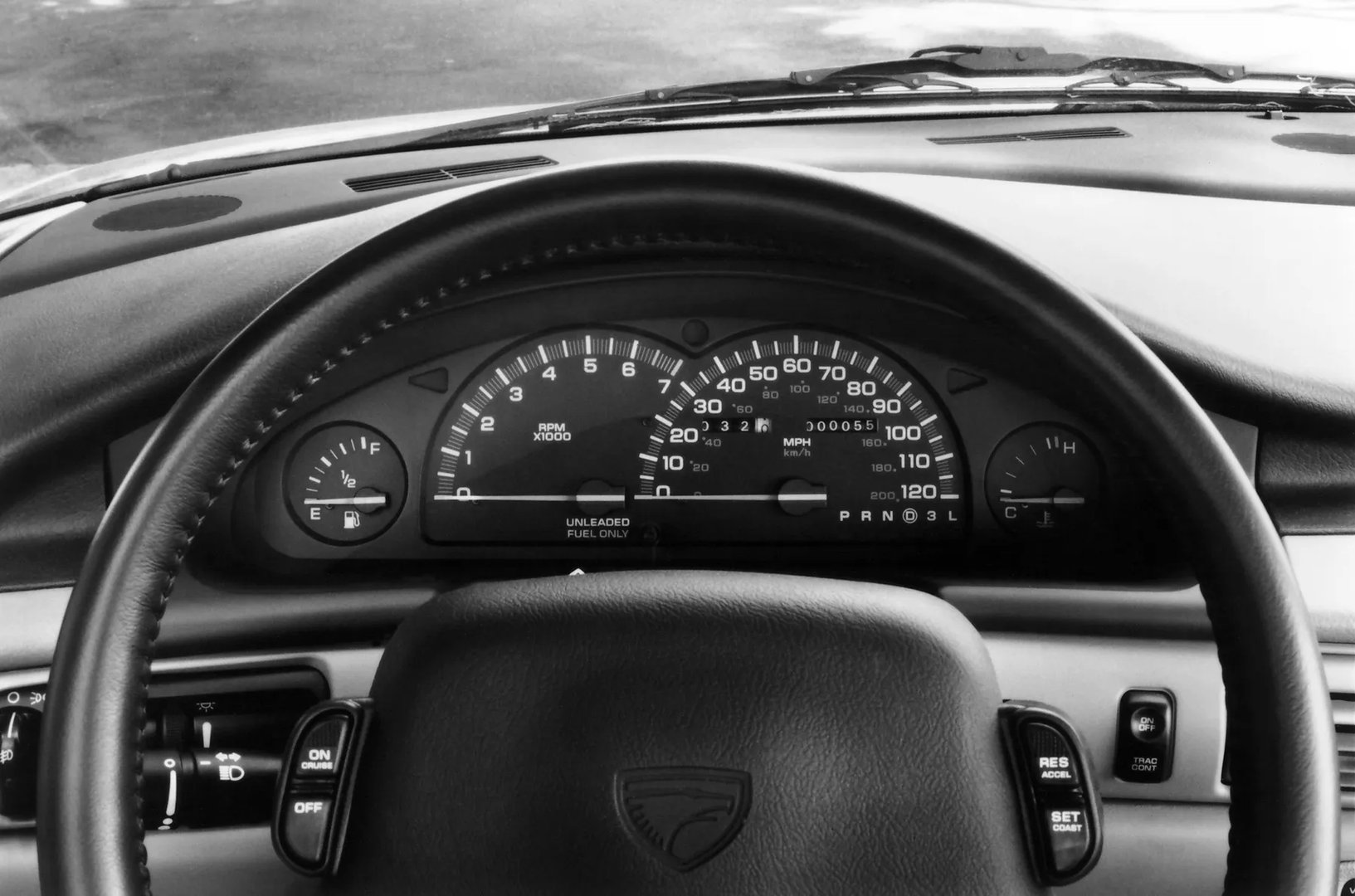 Eagle_Vision_1_generation__Sedan__4.jpg