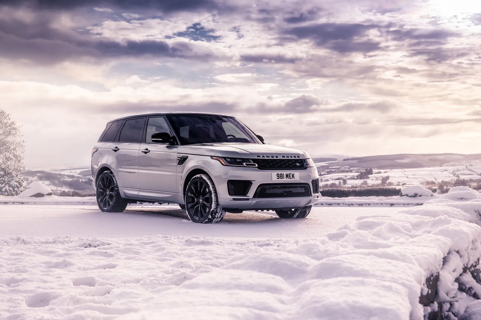 Land Rover_Range_Rover_Sport_2_generation_restyling__SUV_5-doors__13.jpg