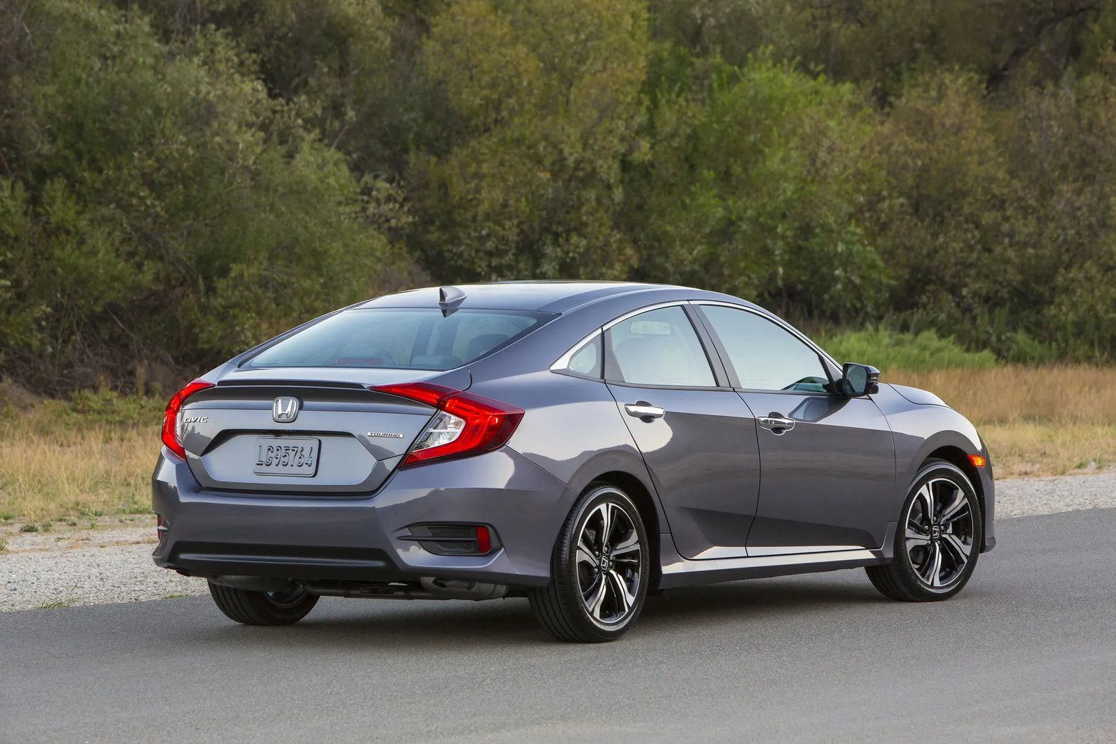 Honda_Civic_(USA)_10_generation__Sedan__9.jpg