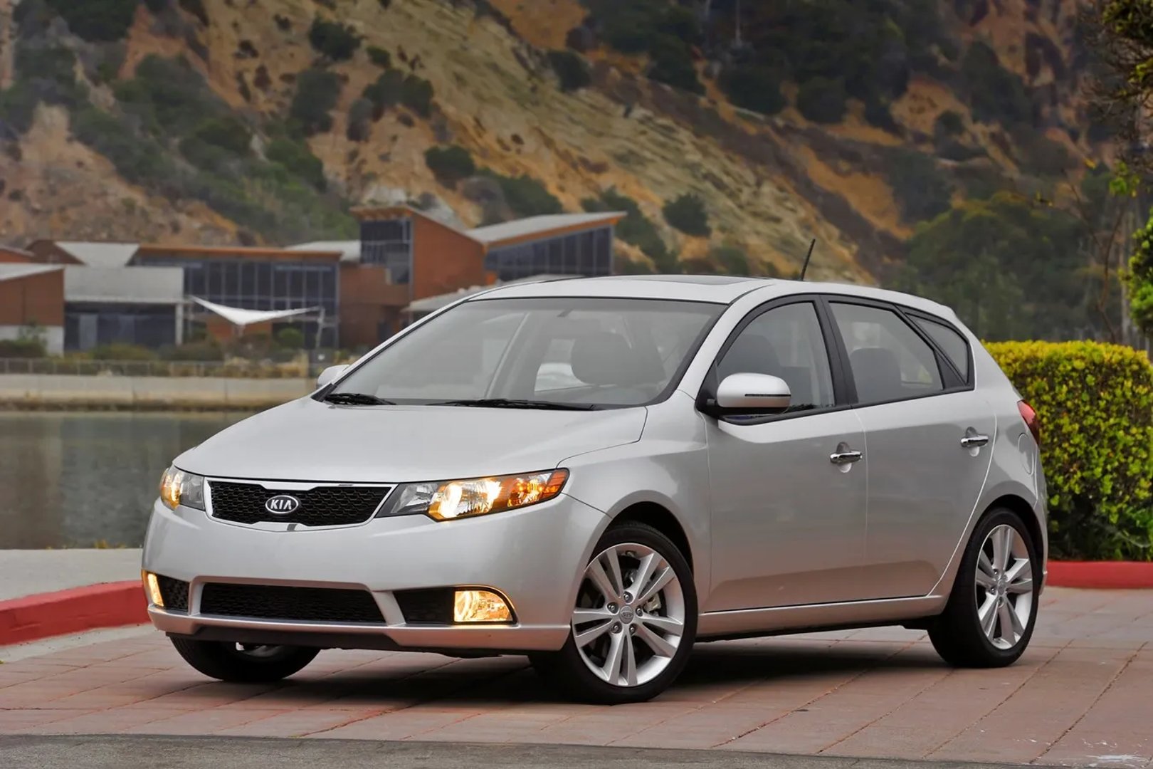 Kia Forte 1 generation  Hatchback 5-door