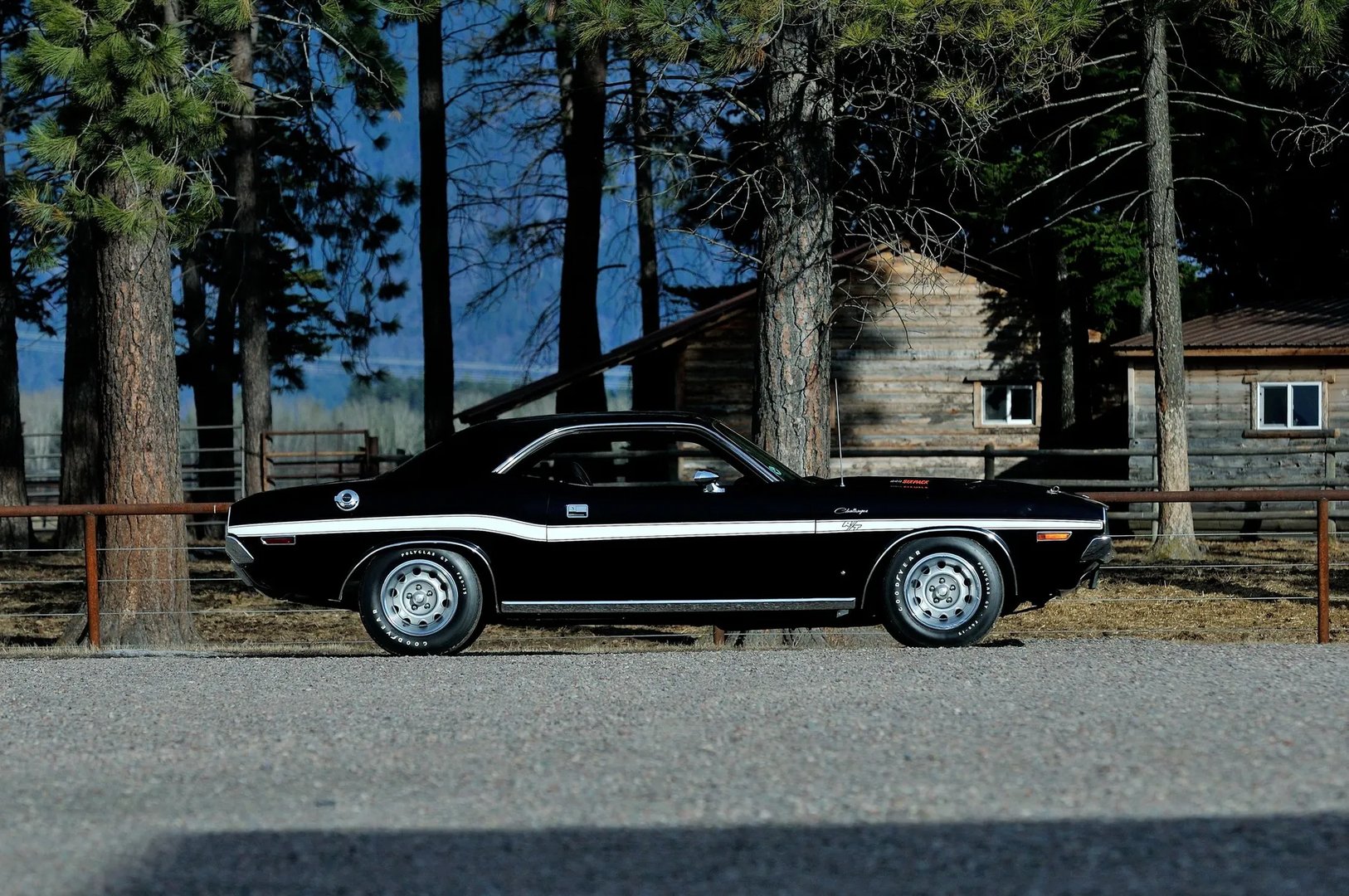 Dodge_Challenger_1_generation__Coupe__6.jpg
