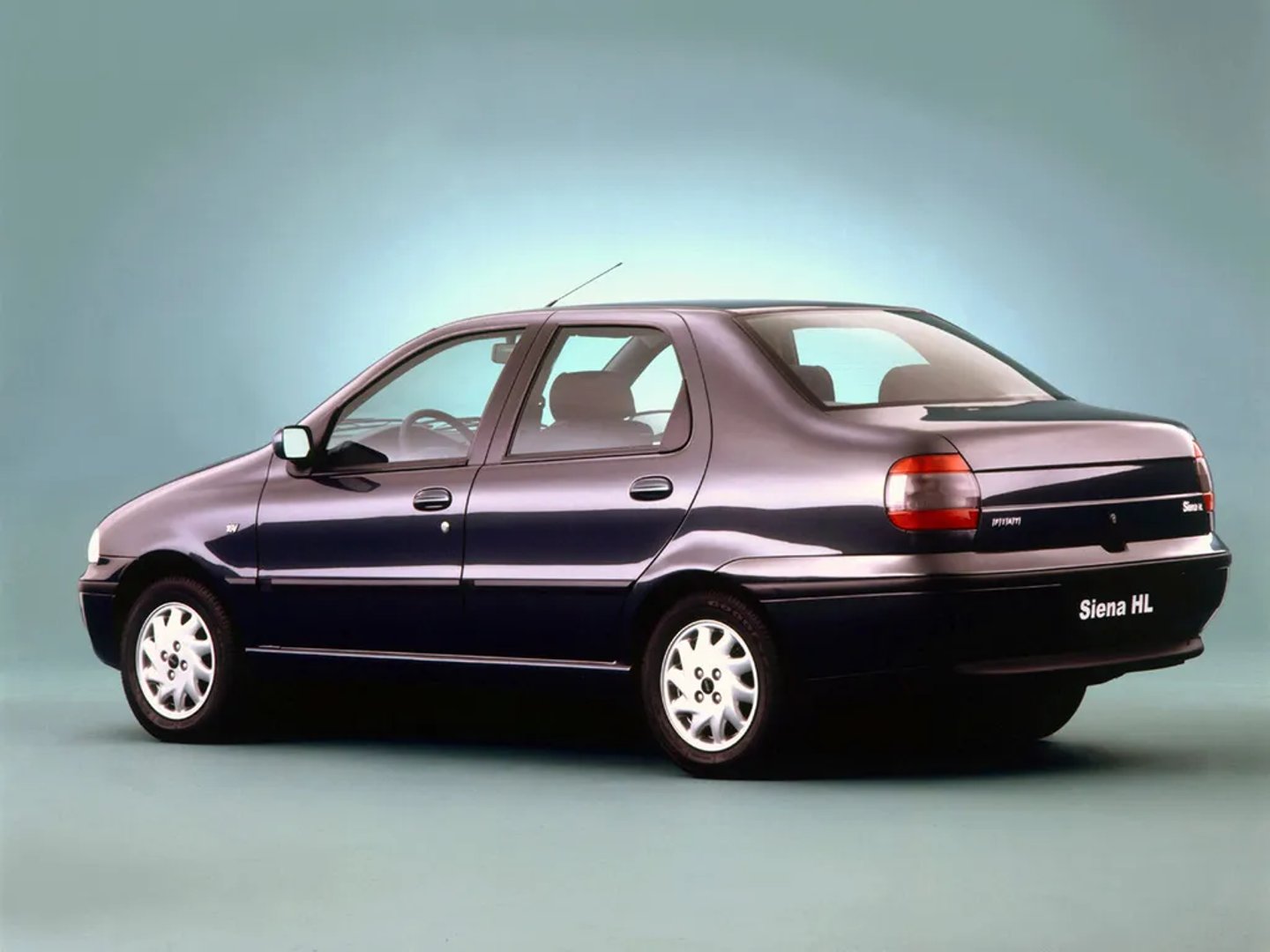 Fiat_Siena_1_generation__Sedan__1.jpg