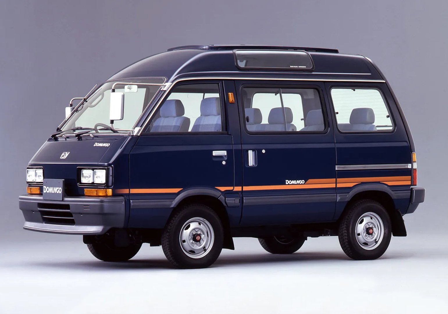 Subaru_Domingo_1_generation__Microvan__3.jpg