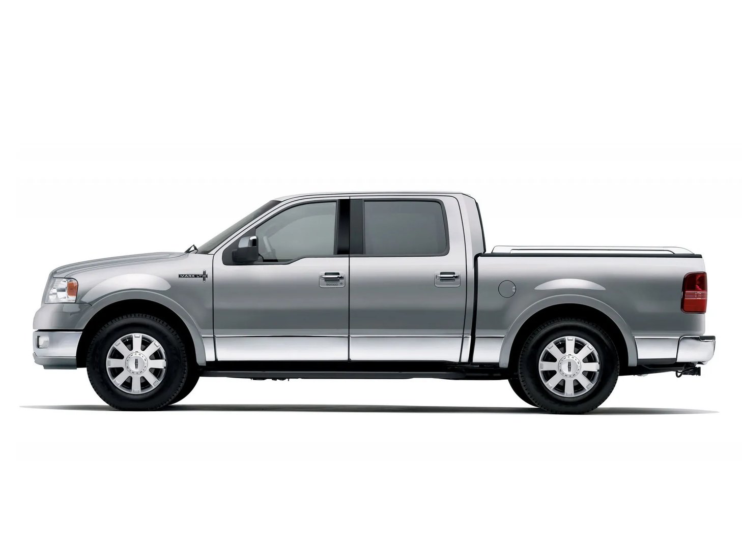Lincoln_Mark_LT_1_generation__Pickup_double-cab__3.jpg