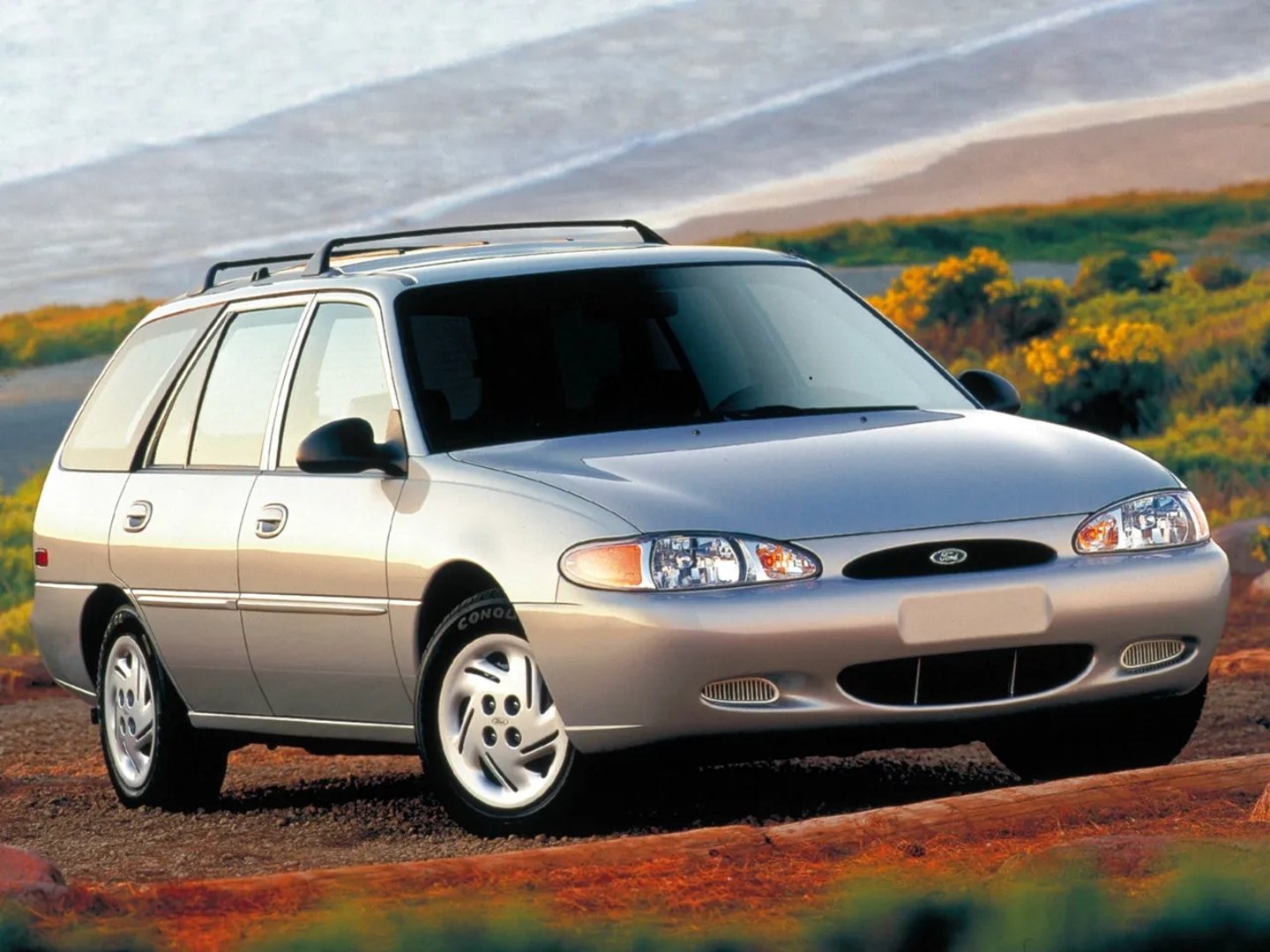 Ford_Escort_(North_America)_3_generation__Estate_5-door__1.jpg
