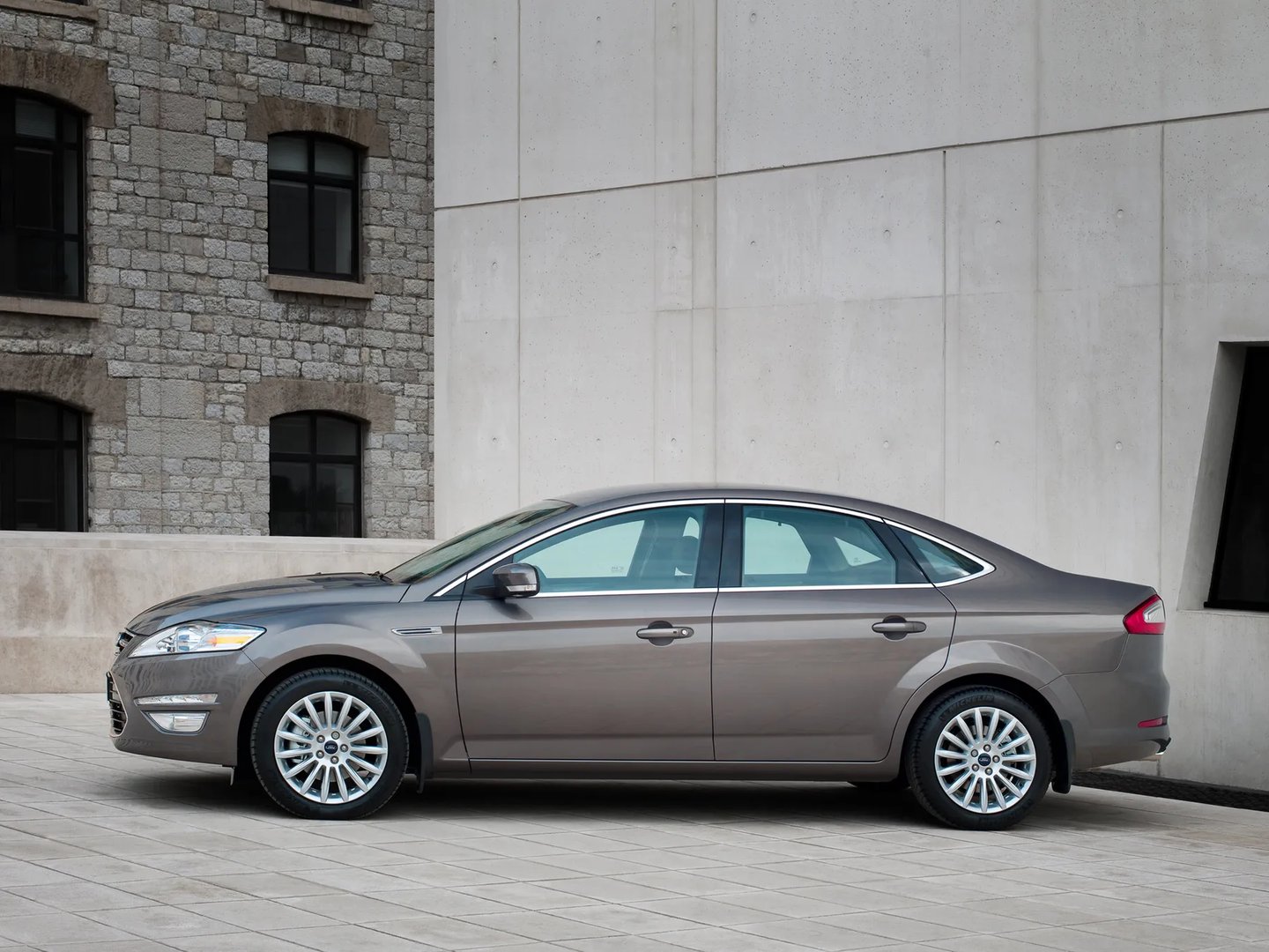 Ford_Mondeo_4_generation_restyling__Sedan__4.jpg