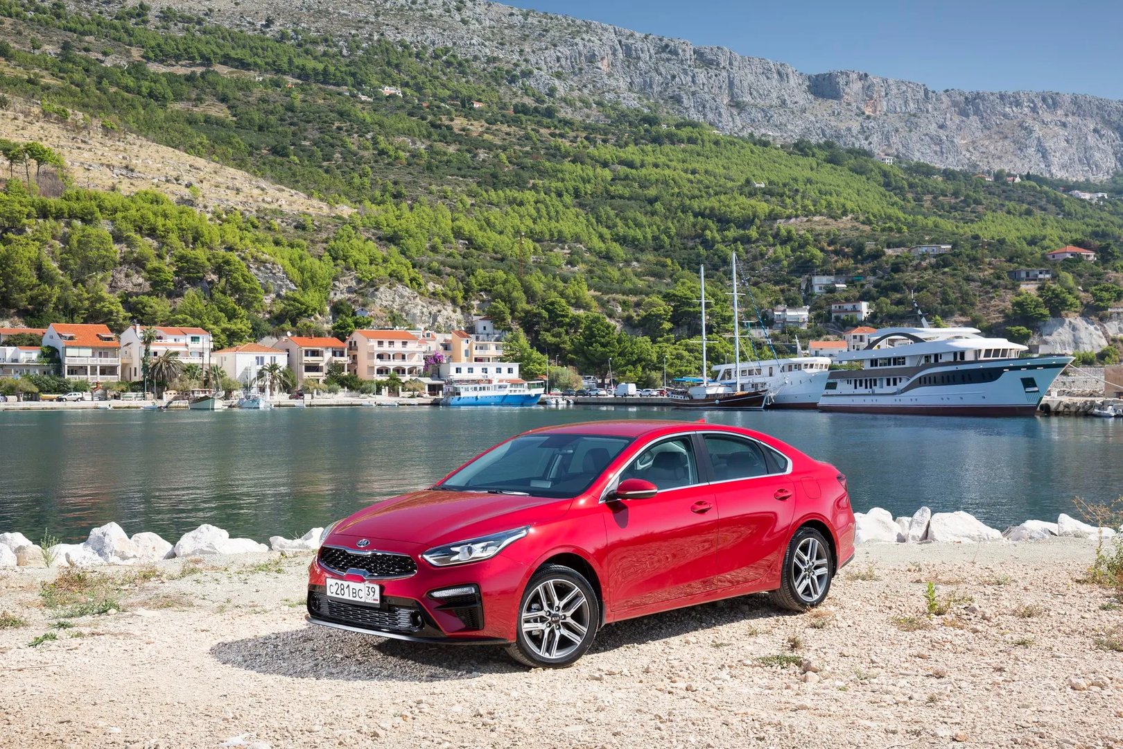 Kia_Cerato_4_generation__Sedan__5.jpg
