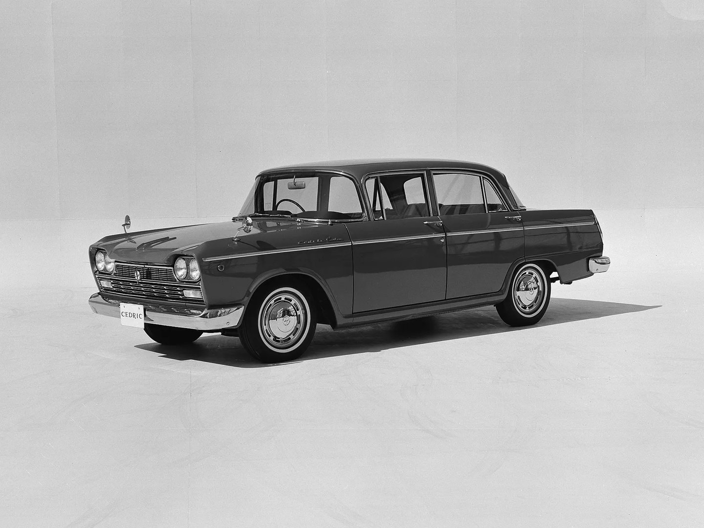 Nissan_Cedric_1_generation__Sedan__7.jpg