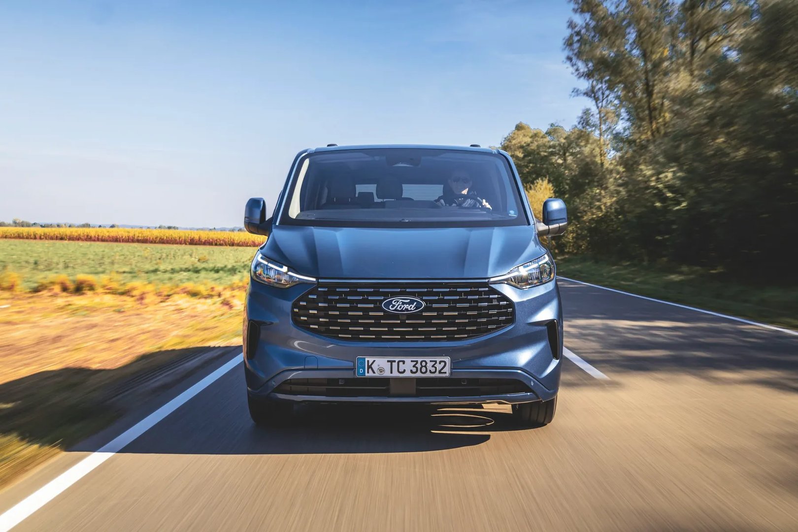 Ford_Tourneo_Custom_2_generation__Minivan_Long__3.jpg