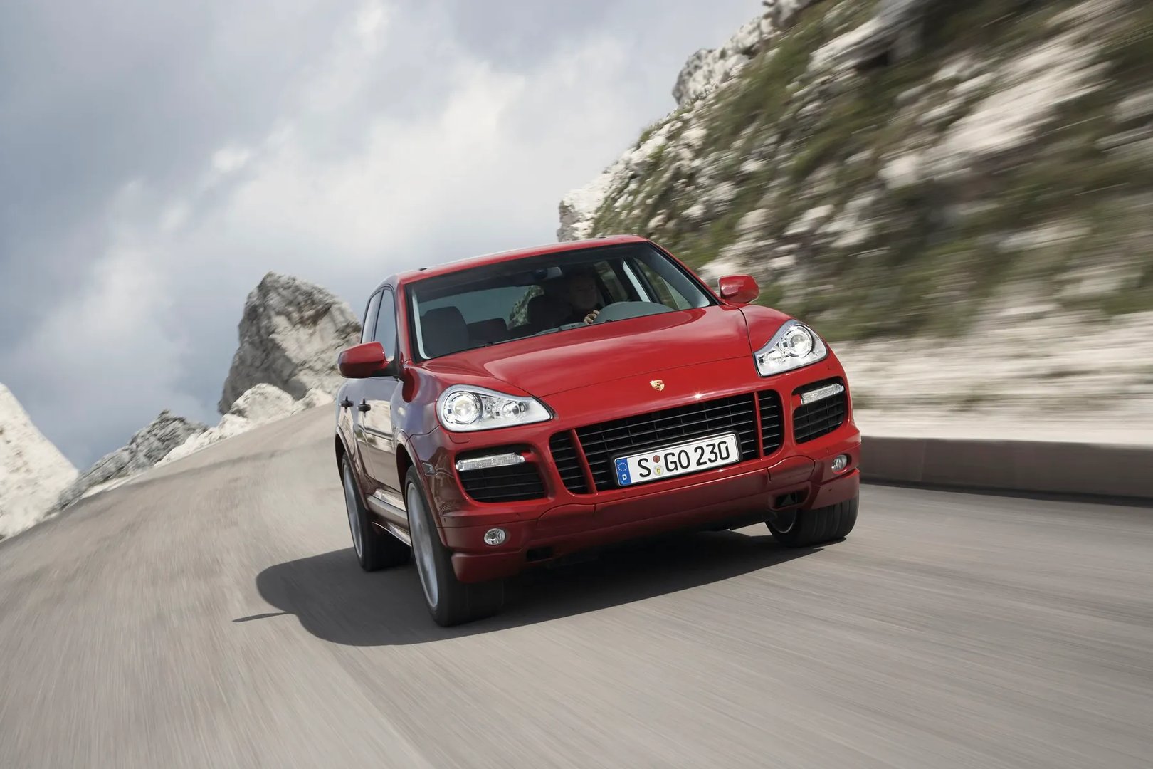 Porsche_Cayenne_1_generation_restyling__SUV_5-doors__2.jpg