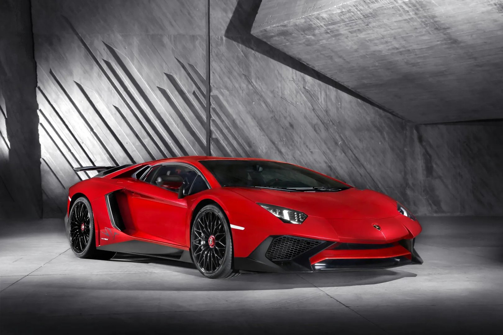 Lamborghini_Aventador_1_generation_restyling__Coupe__13.jpg