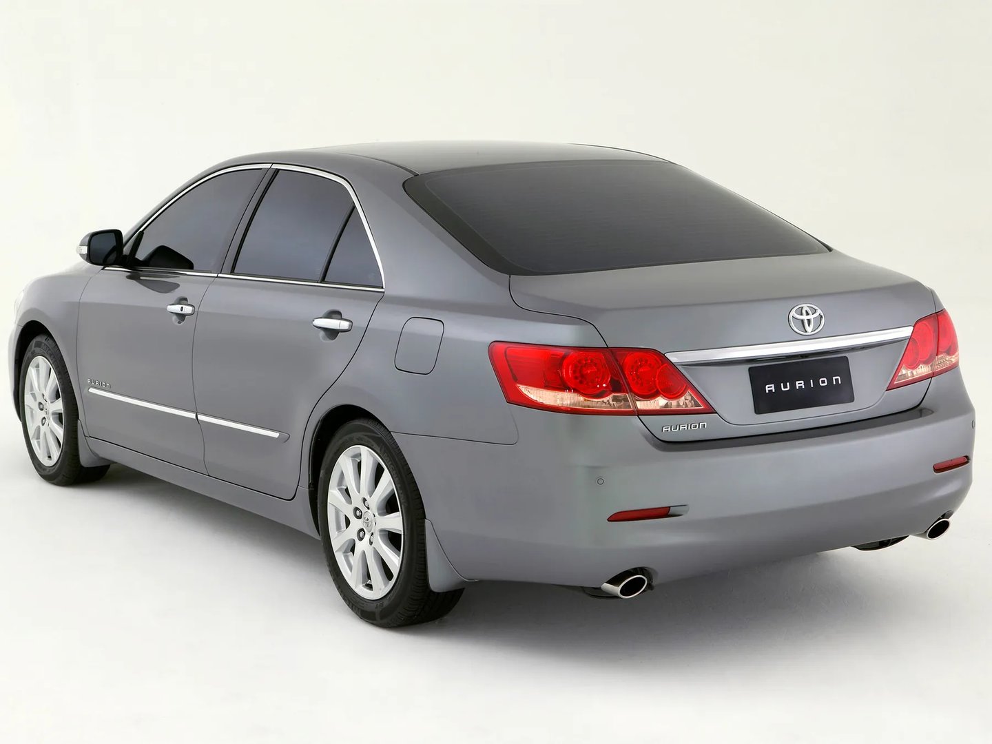 Toyota_Aurion_1_generation__Sedan__1.jpg