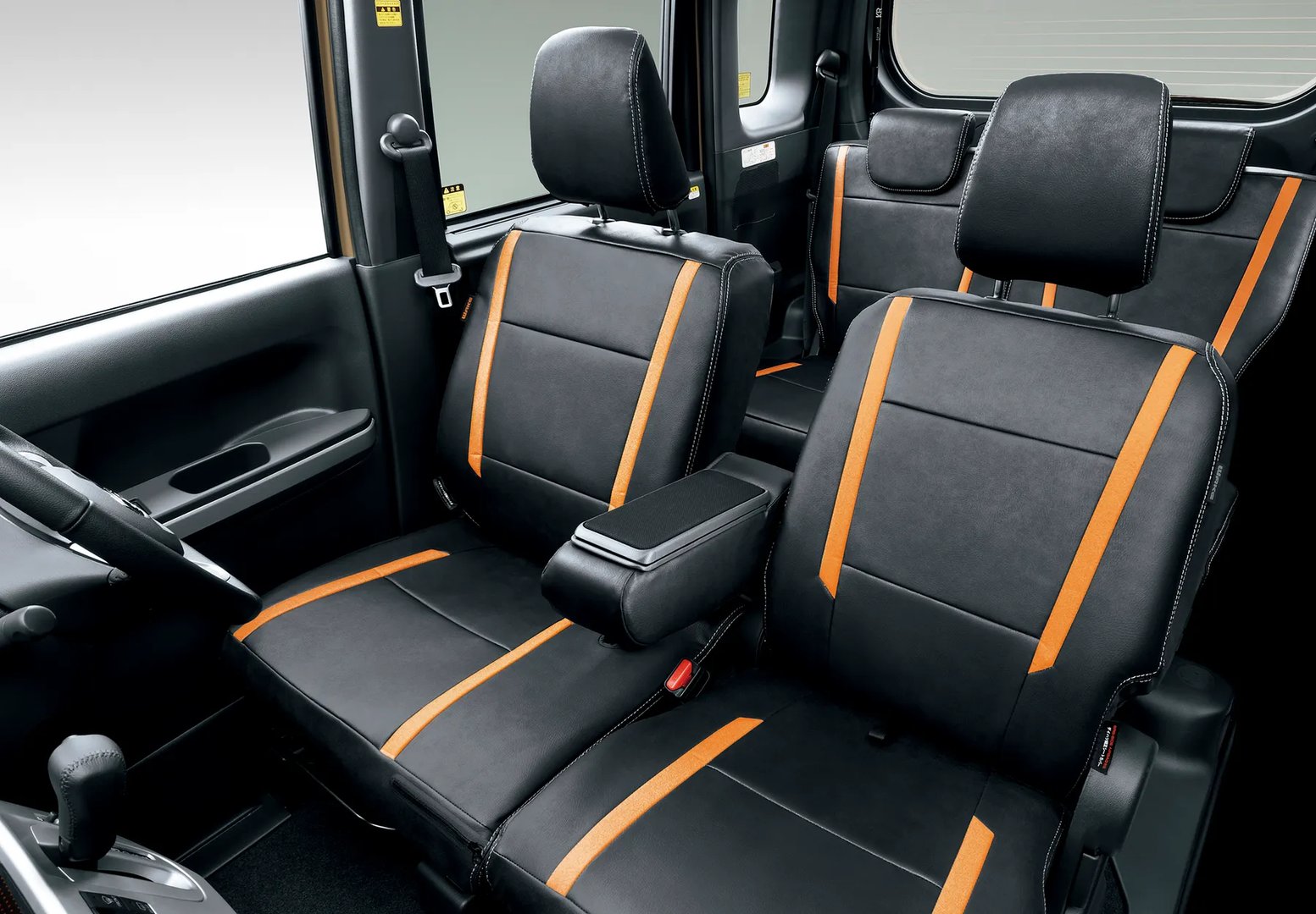 Daihatsu_Wake_1_generation__Microvan__9.jpg