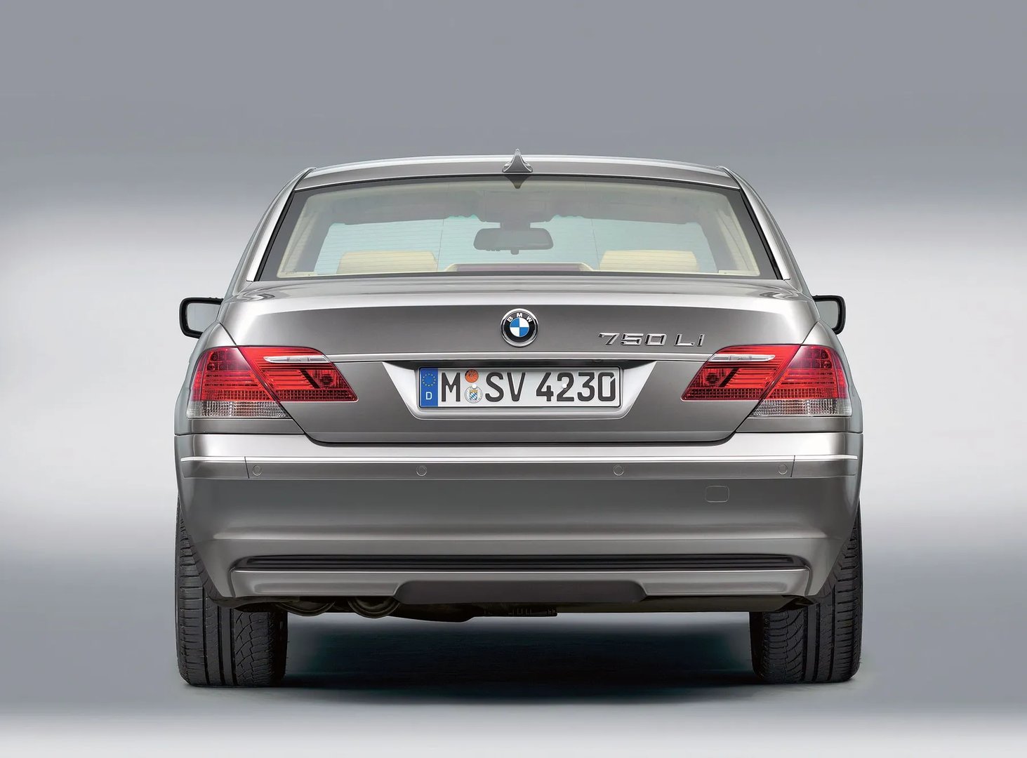 BMW_7_series_4_generation_restyling__Sedan_Long__8.jpg