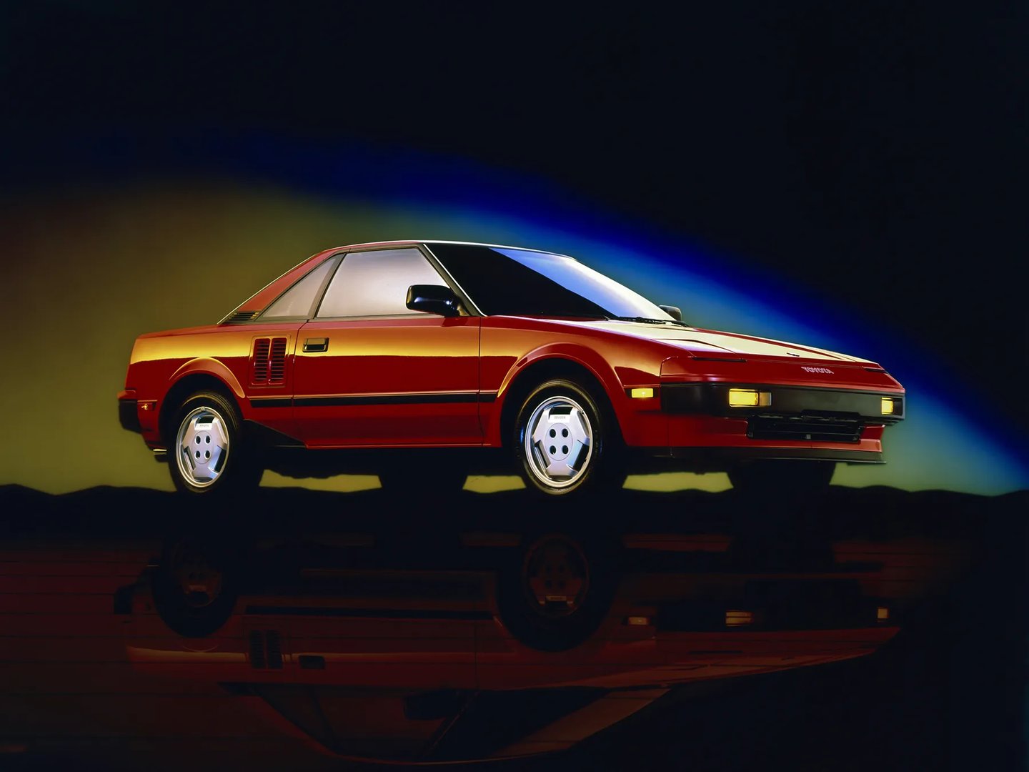Toyota_MR2_1_generation__Coupe__3.jpg
