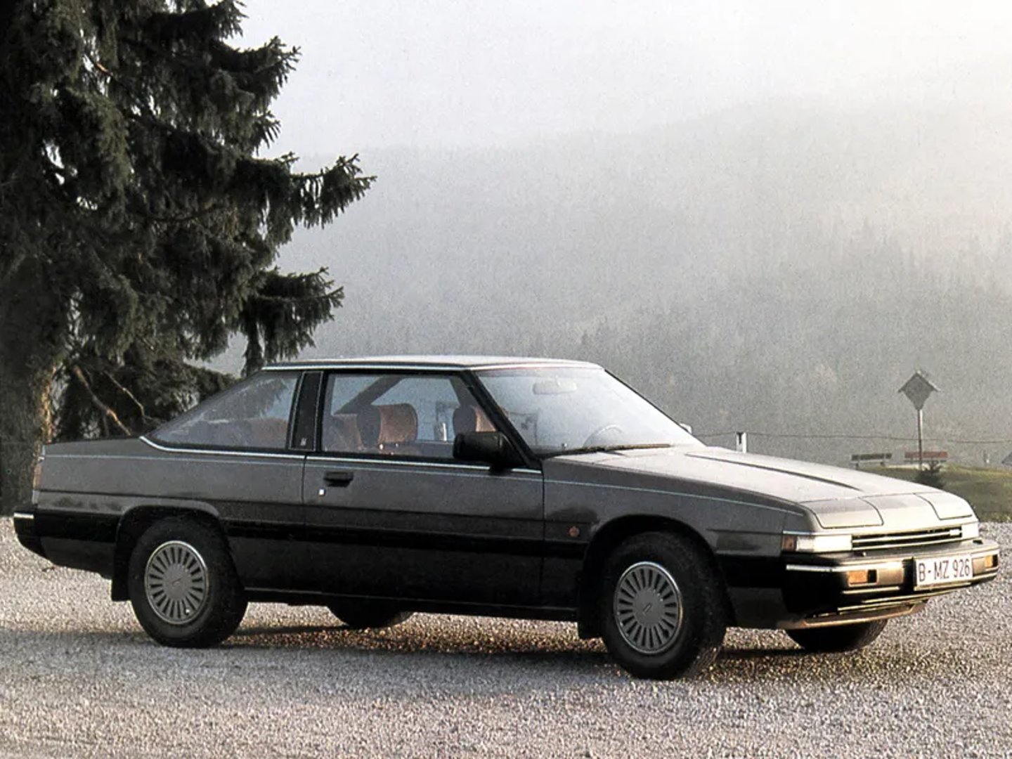 Mazda_929_2_generation__Coupe__2.jpg