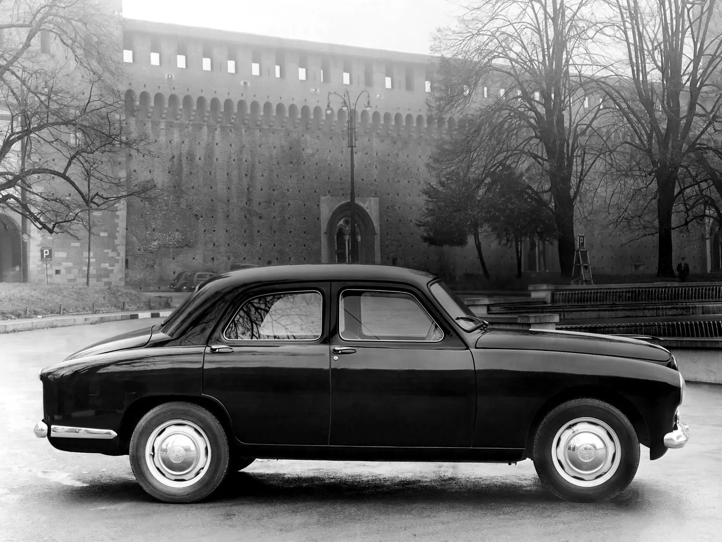 Alfa Romeo_1900_1_generation__Sedan__3.jpg