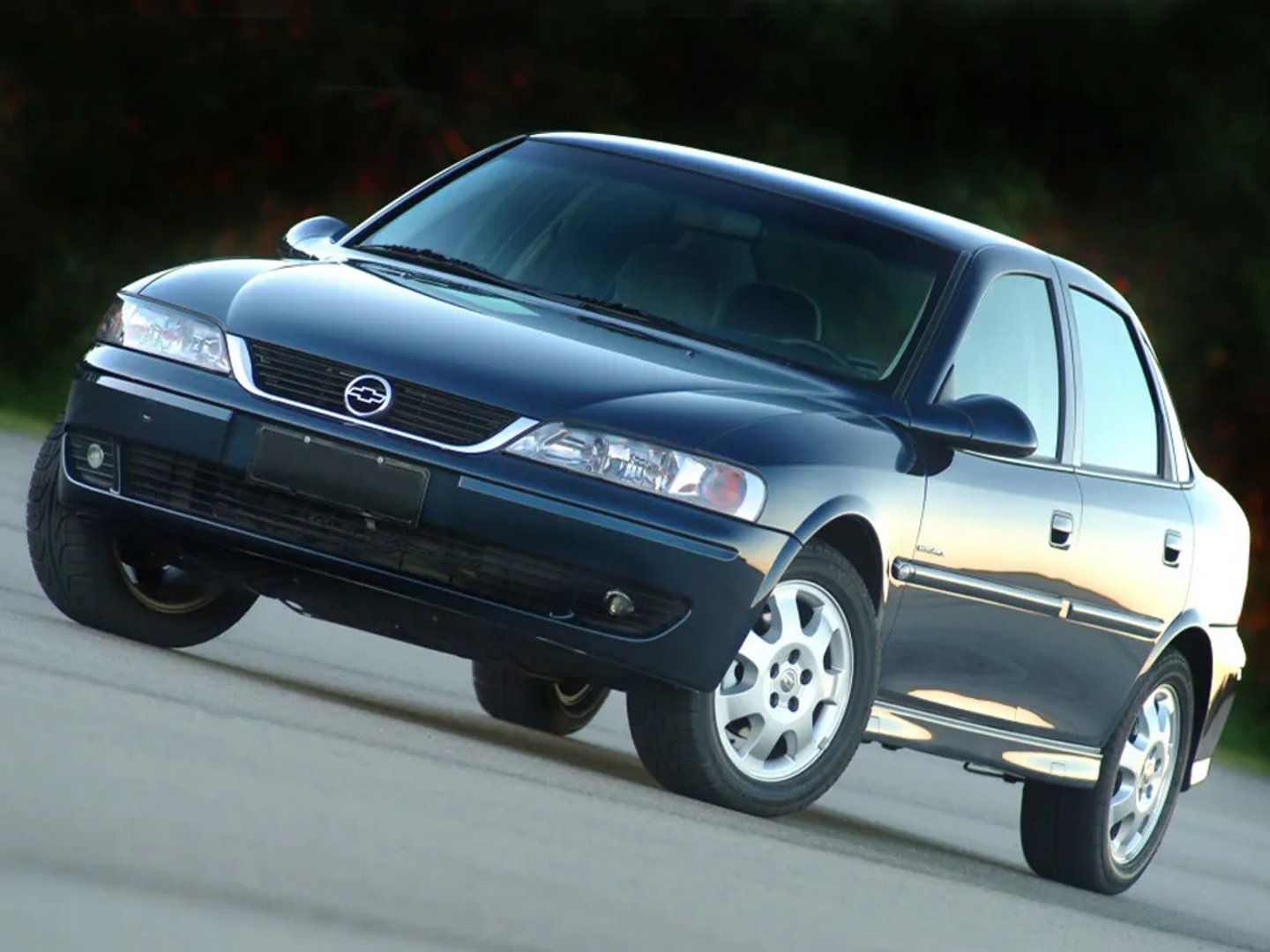 Chevrolet_Vectra_2_generation__Sedan__10.jpg