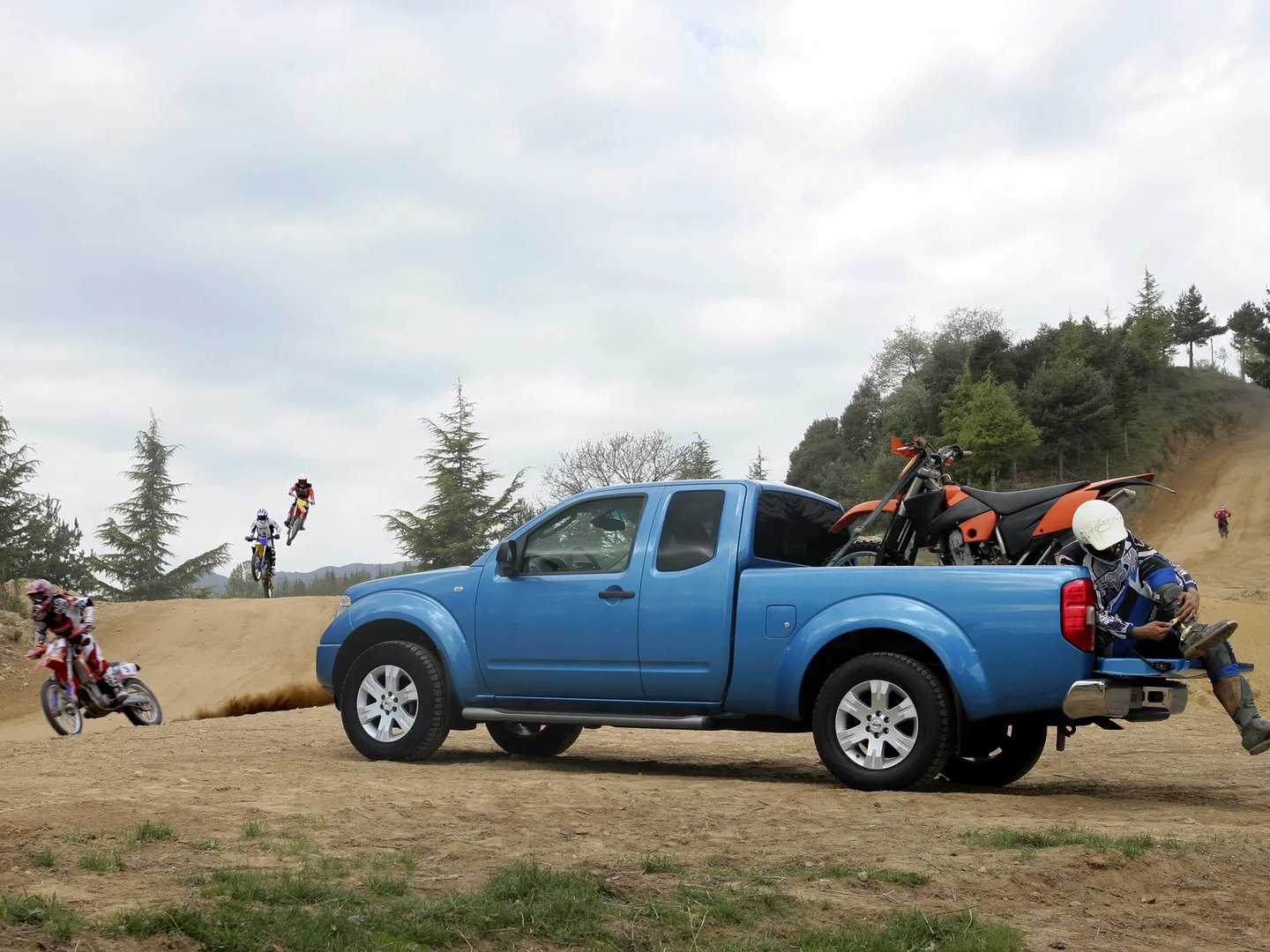 Nissan_Navara_3_generation__Pickup_1.5-cab__2.jpg