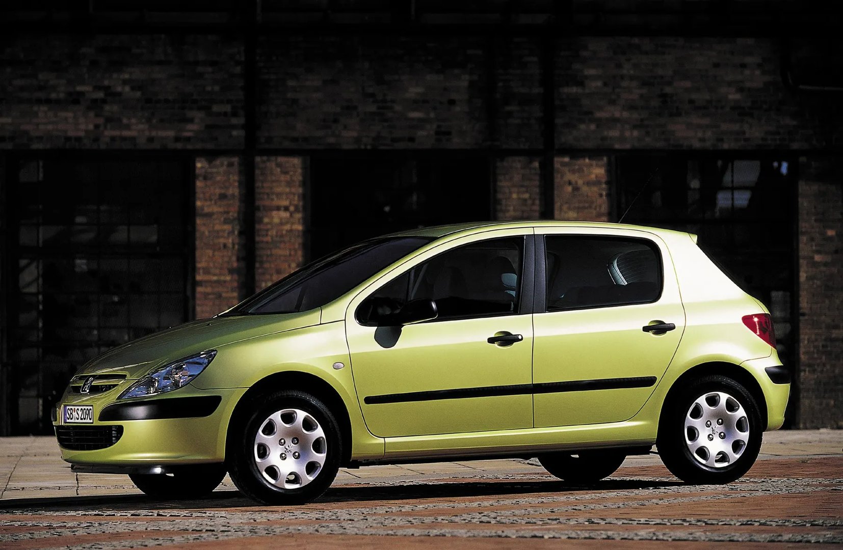 Peugeot_307_1_generation__Hatchback_5-door__10.jpg