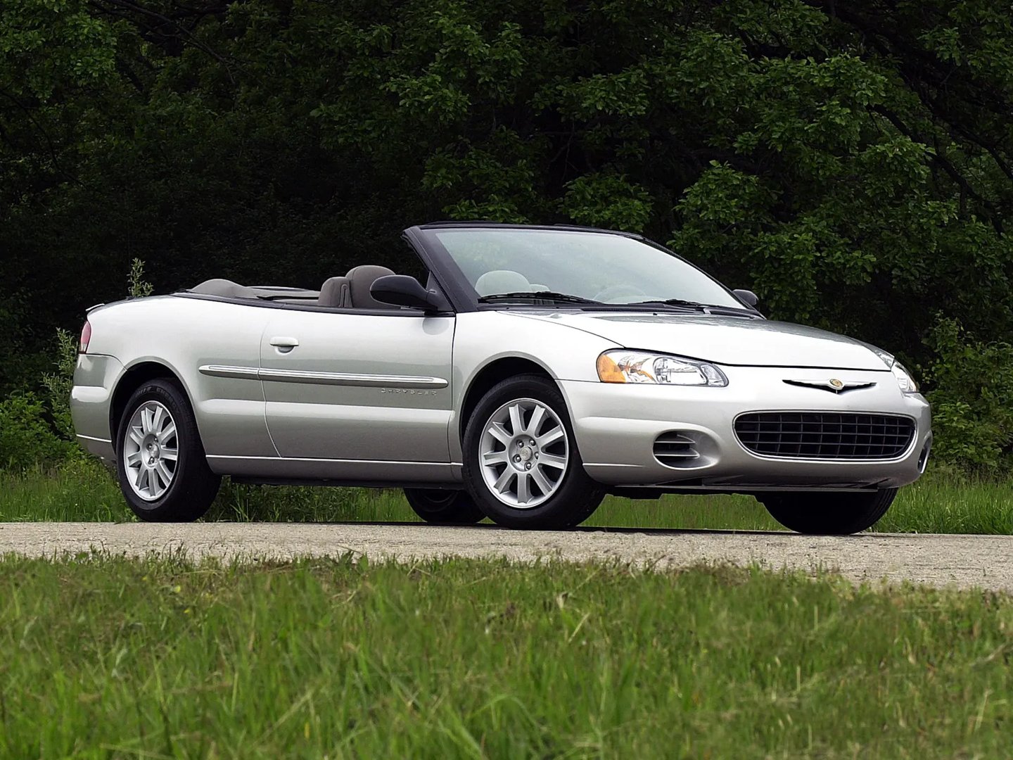 Chrysler_Sebring_2_generation__Cabrio__5.jpg
