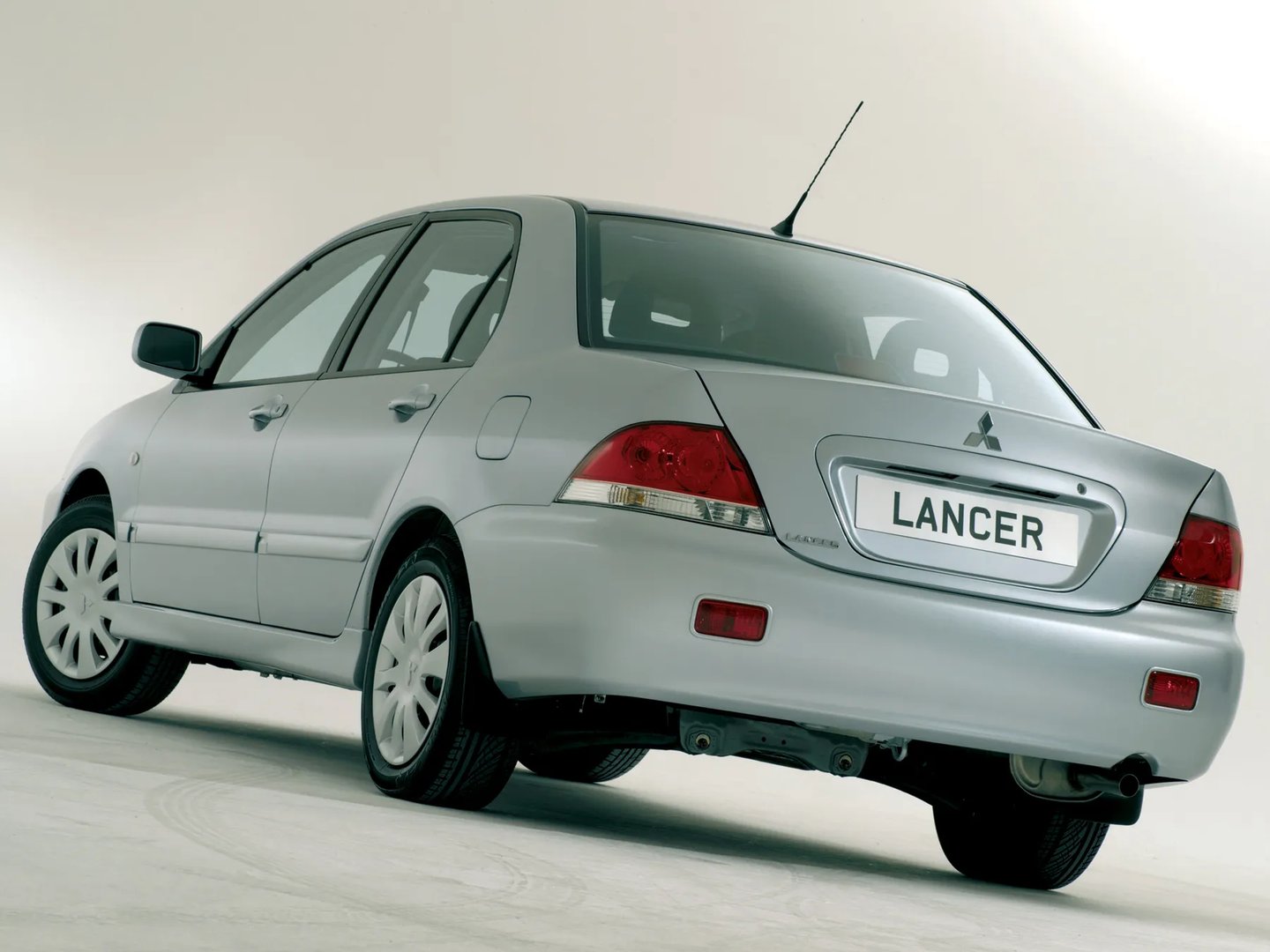 Mitsubishi_Lancer_9_generation_restyling__Sedan__3.jpg