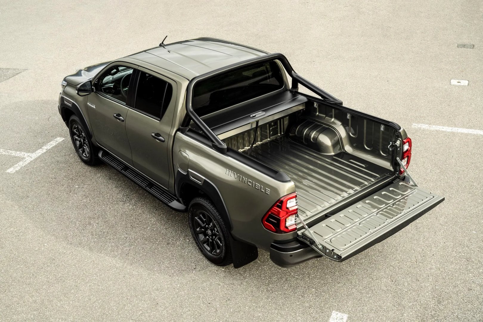 Toyota_Hilux_8_generation_restyling_2__Pickup_double-cab__13.jpg