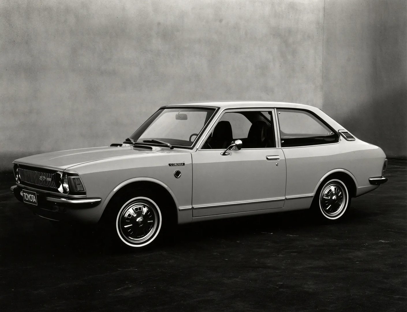 —  Sedan 2-doors