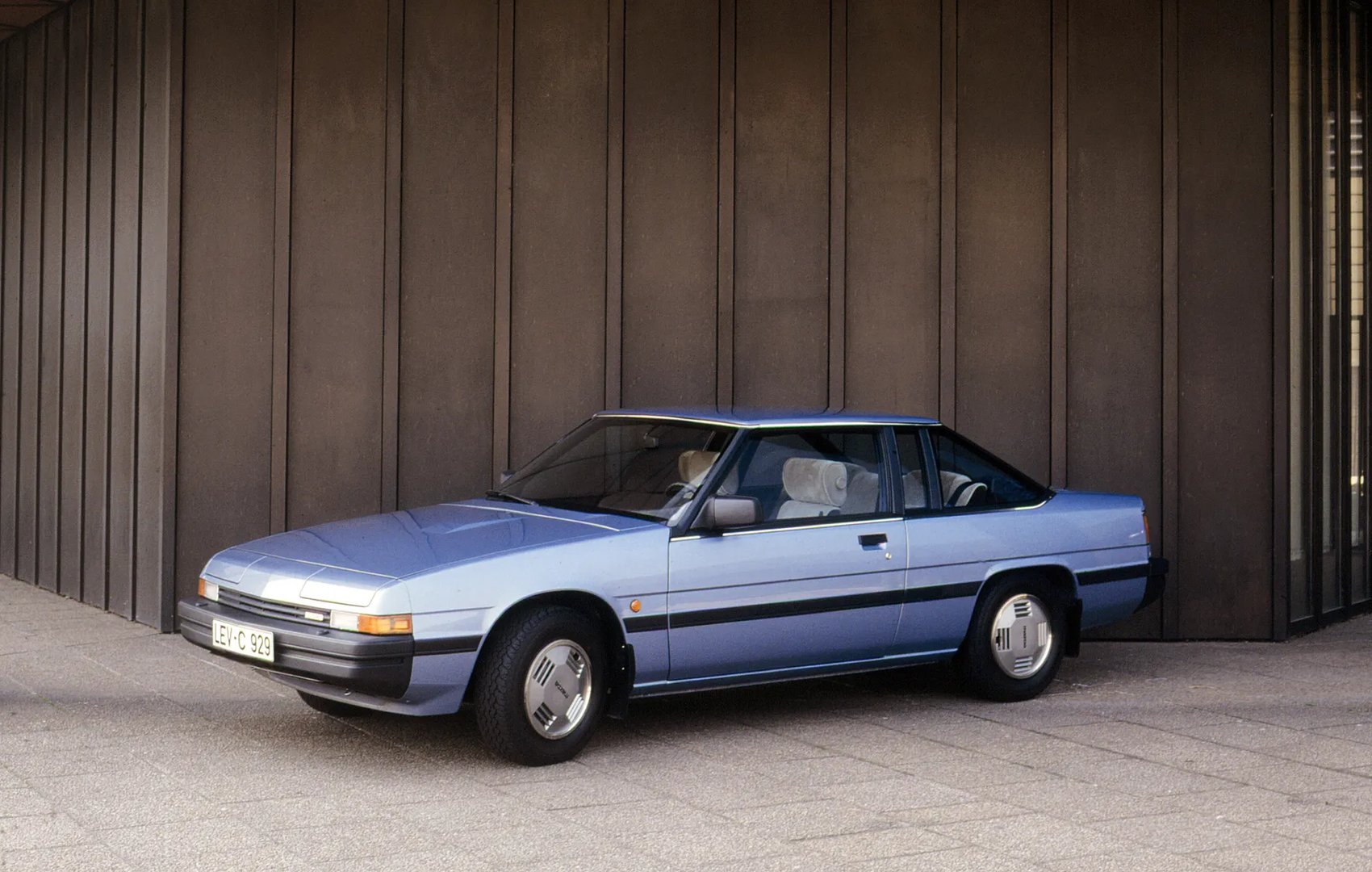 Mazda_929_2_generation__Coupe__3.jpg