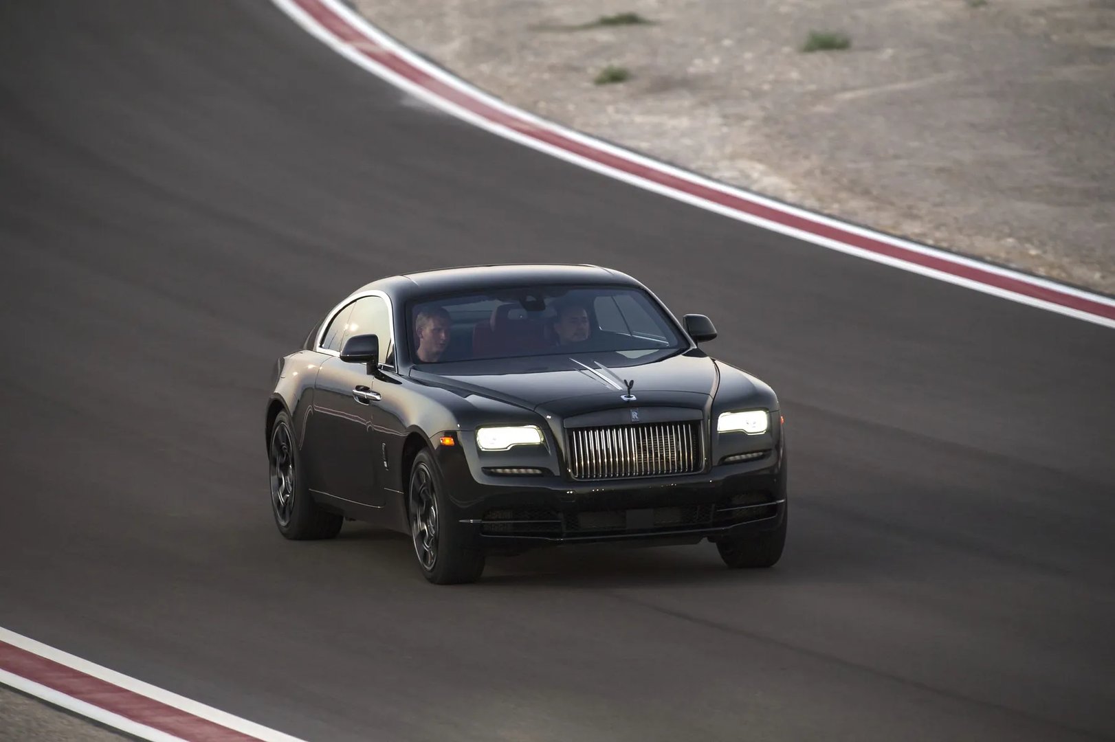 Rolls-Royce_Wraith_2_generation_restyling__Coupe_Hardtop__4.jpg