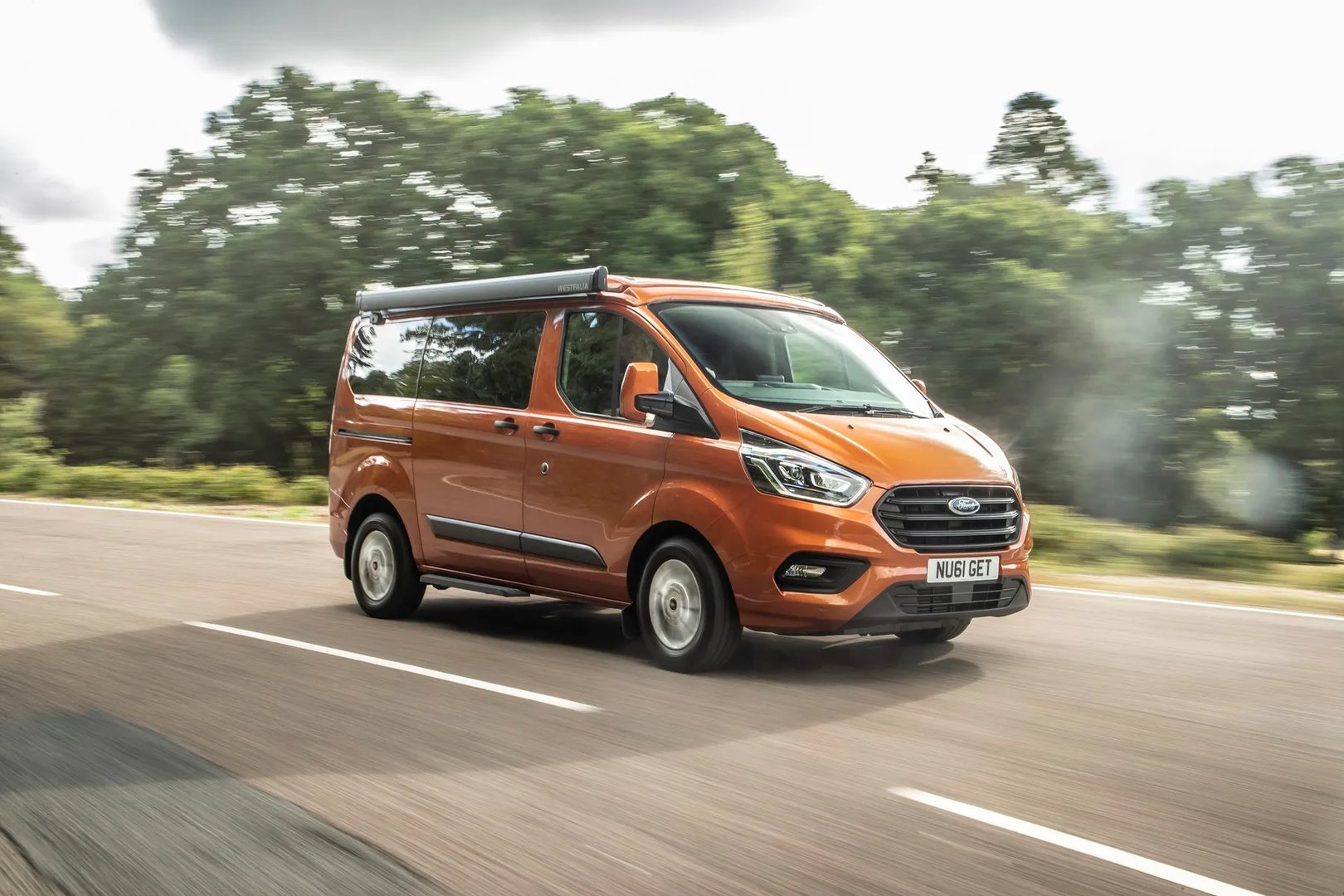 —  Minivan
