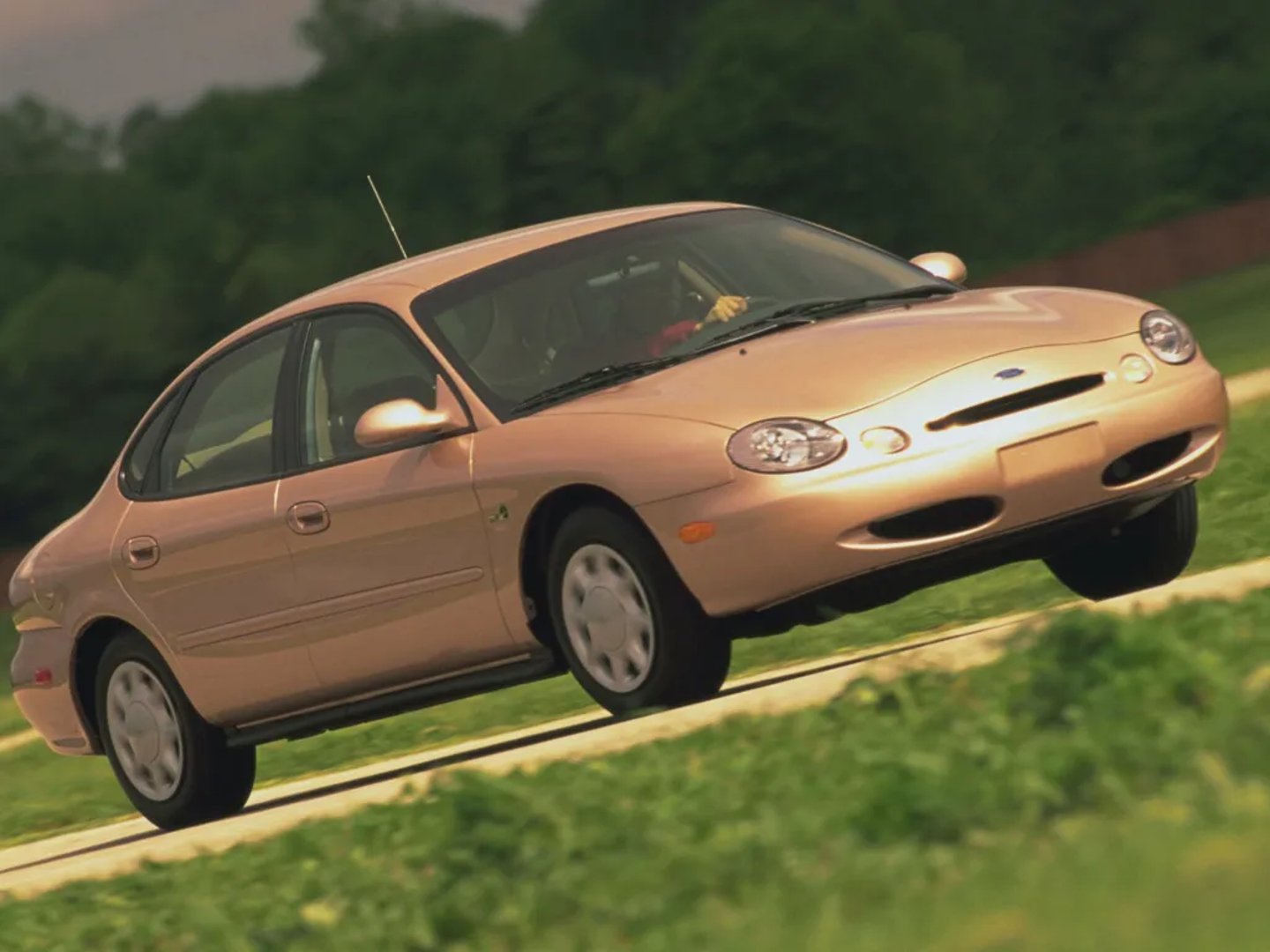 Ford_Taurus_3_generation__Sedan__3.jpg