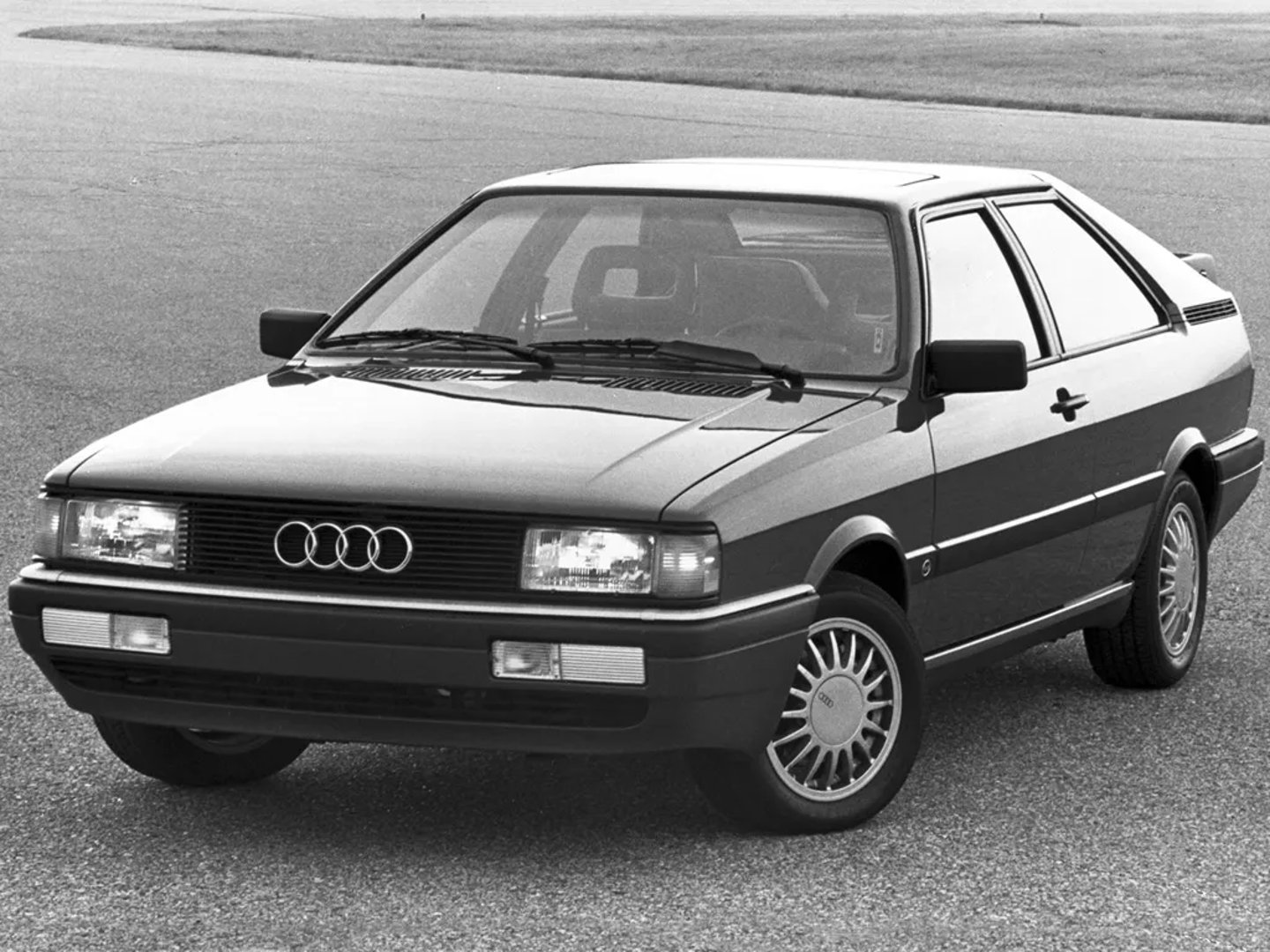 Audi_Coupe_1_generation_restyling__Coupe__2.jpg