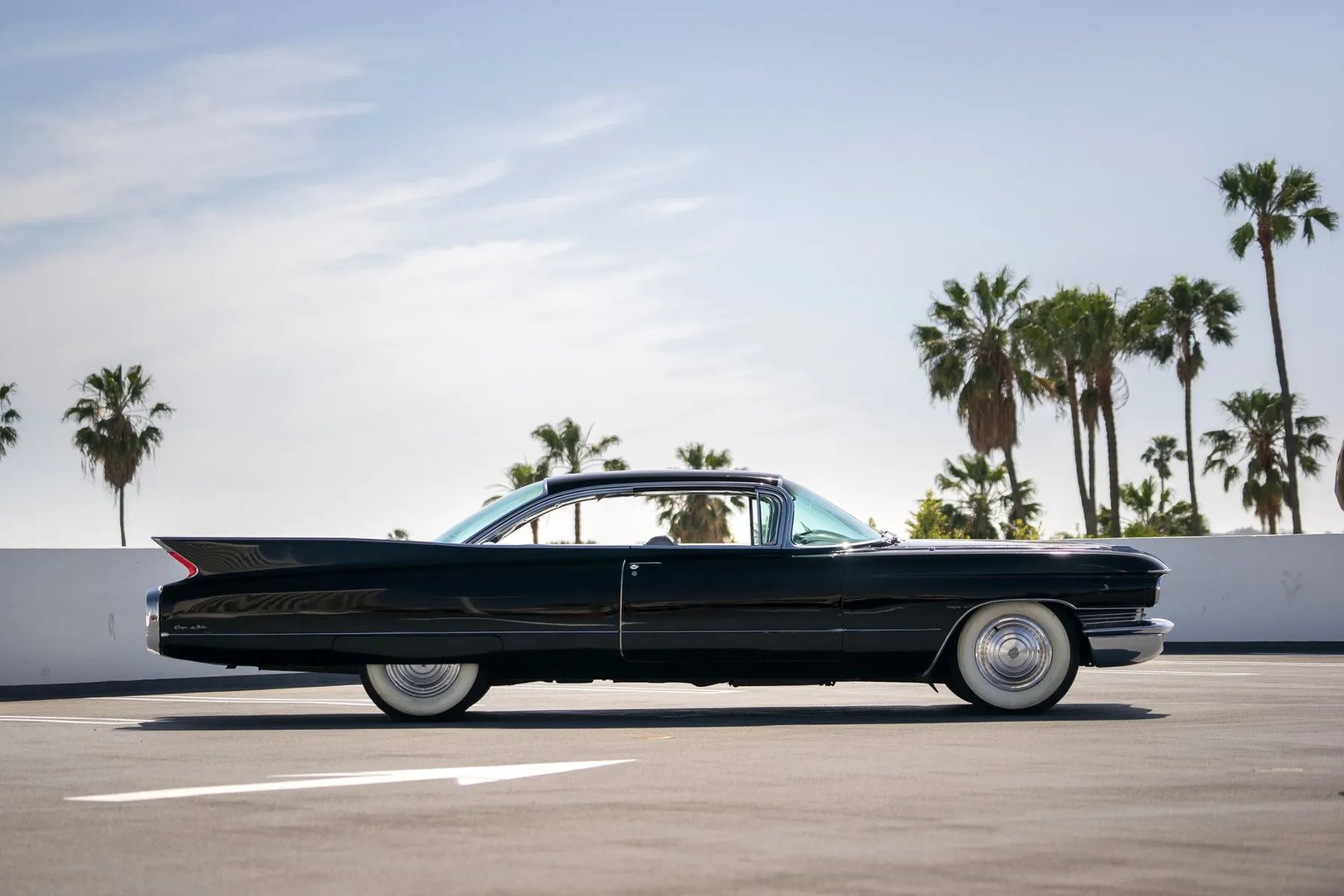 Cadillac_DeVille_1_generation__Coupe_Hardtop__3.jpg