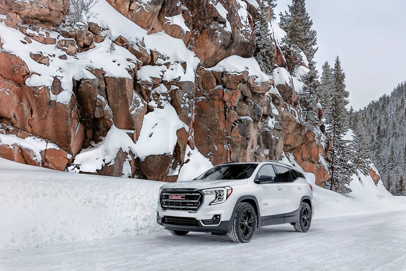GMC_Terrain_2_generation_restyling_1__SUV_5-doors__2.jpg
