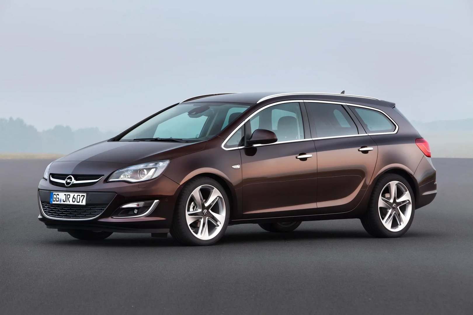 Opel_Astra_4_generation_restyling__Estate_5-door__1.jpg
