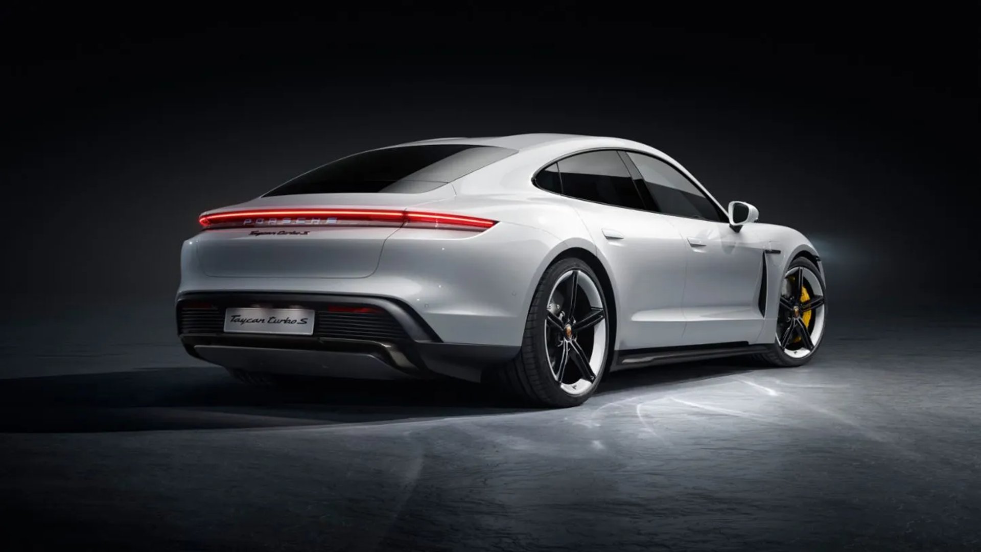Porsche_Taycan_1_generation__Sedan__13.jpg