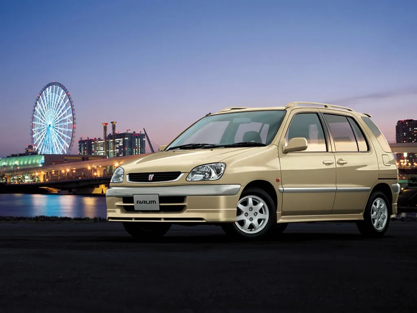 Toyota_Raum_1_generation__Compact_Van__2.jpg
